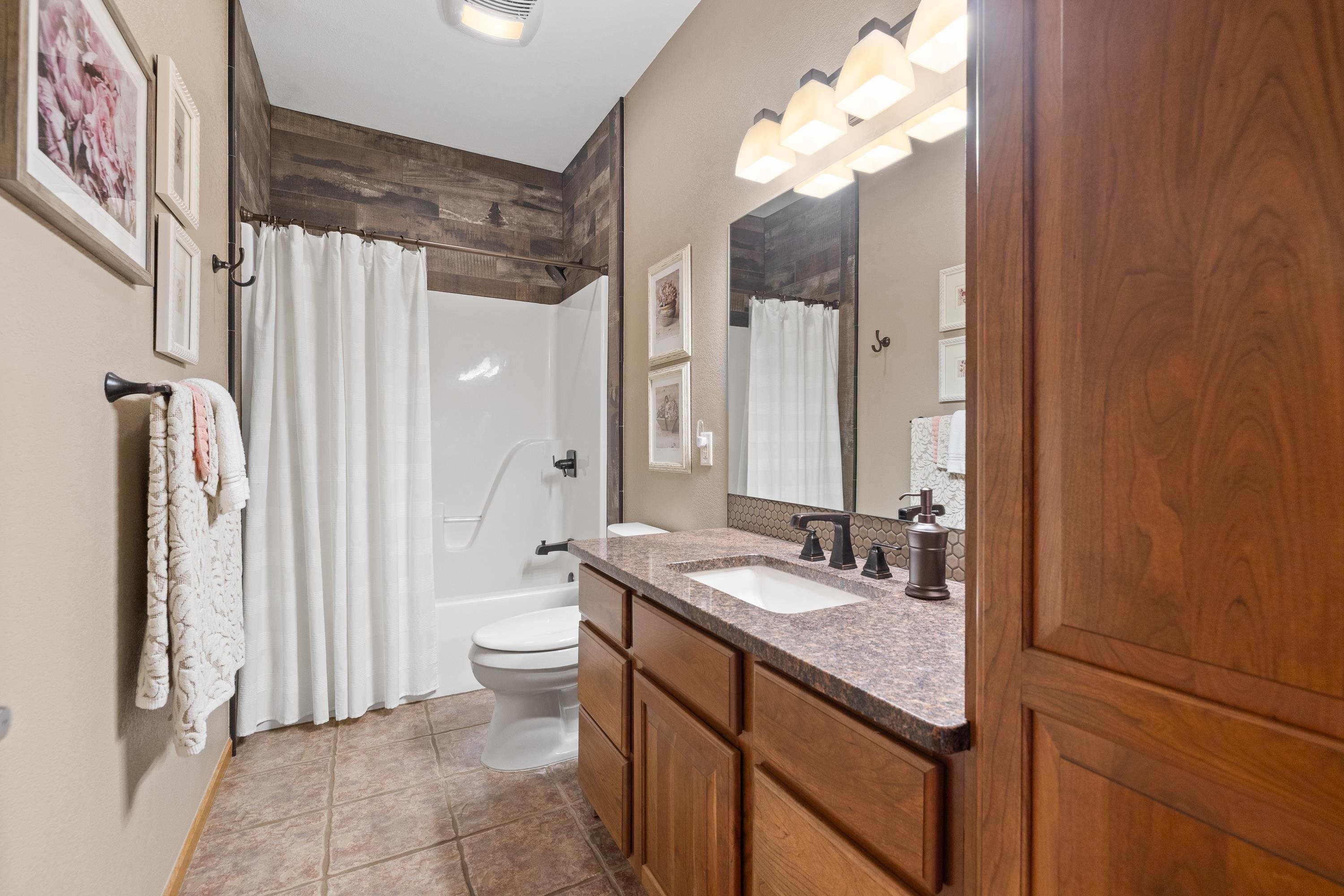 6605 Carnoustie Court