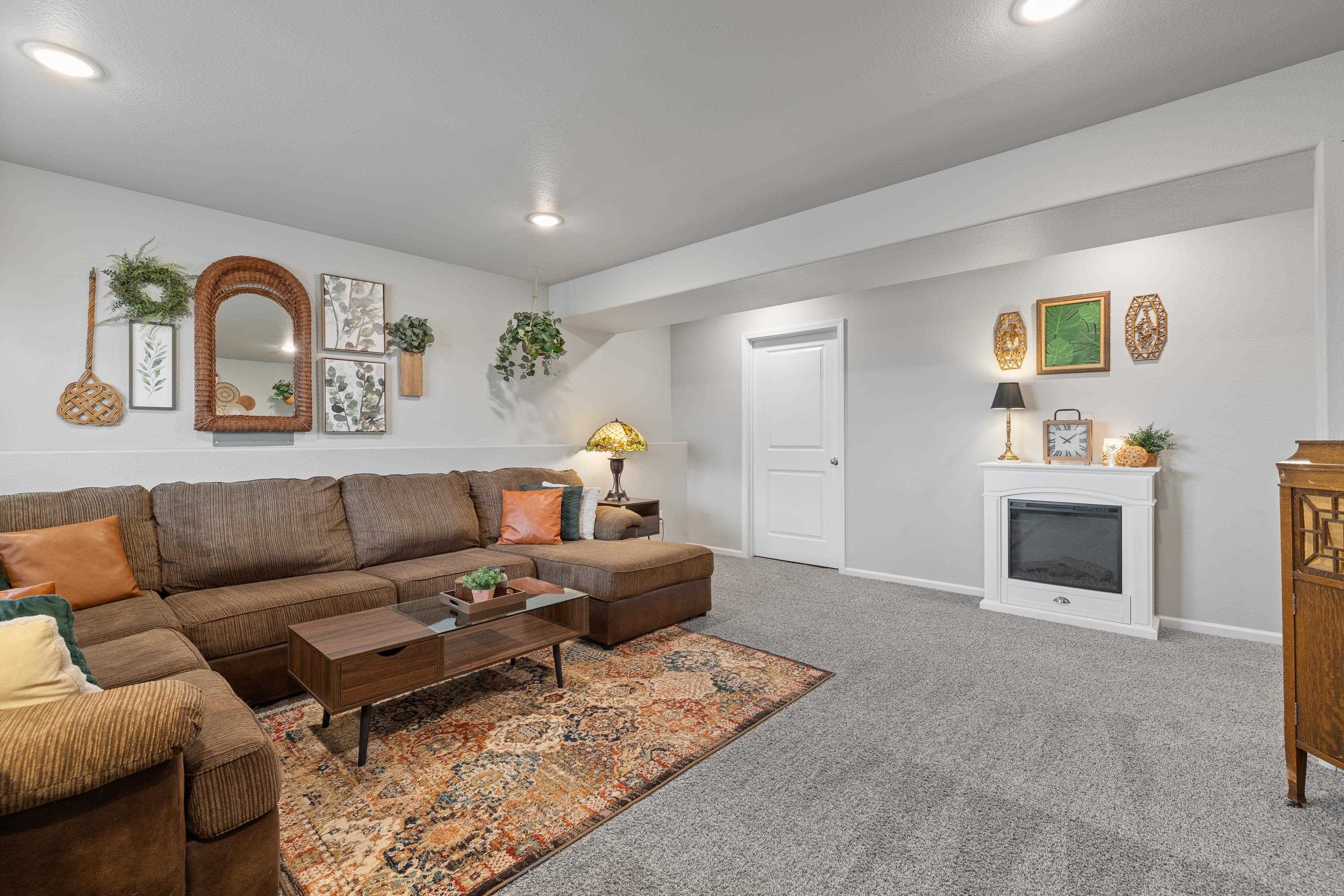 3488 Enfield Loop Rd