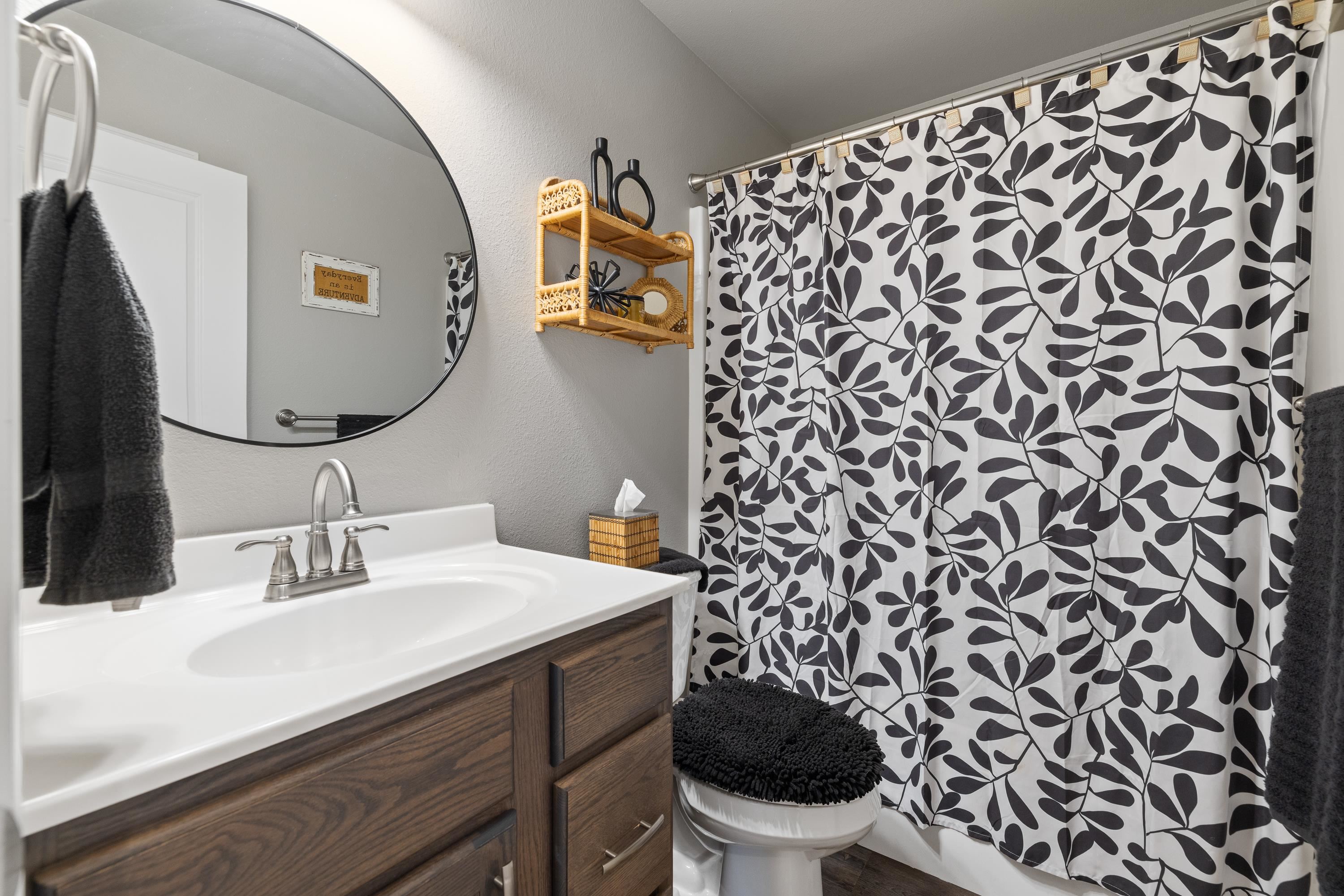 3488 Enfield Loop Rd