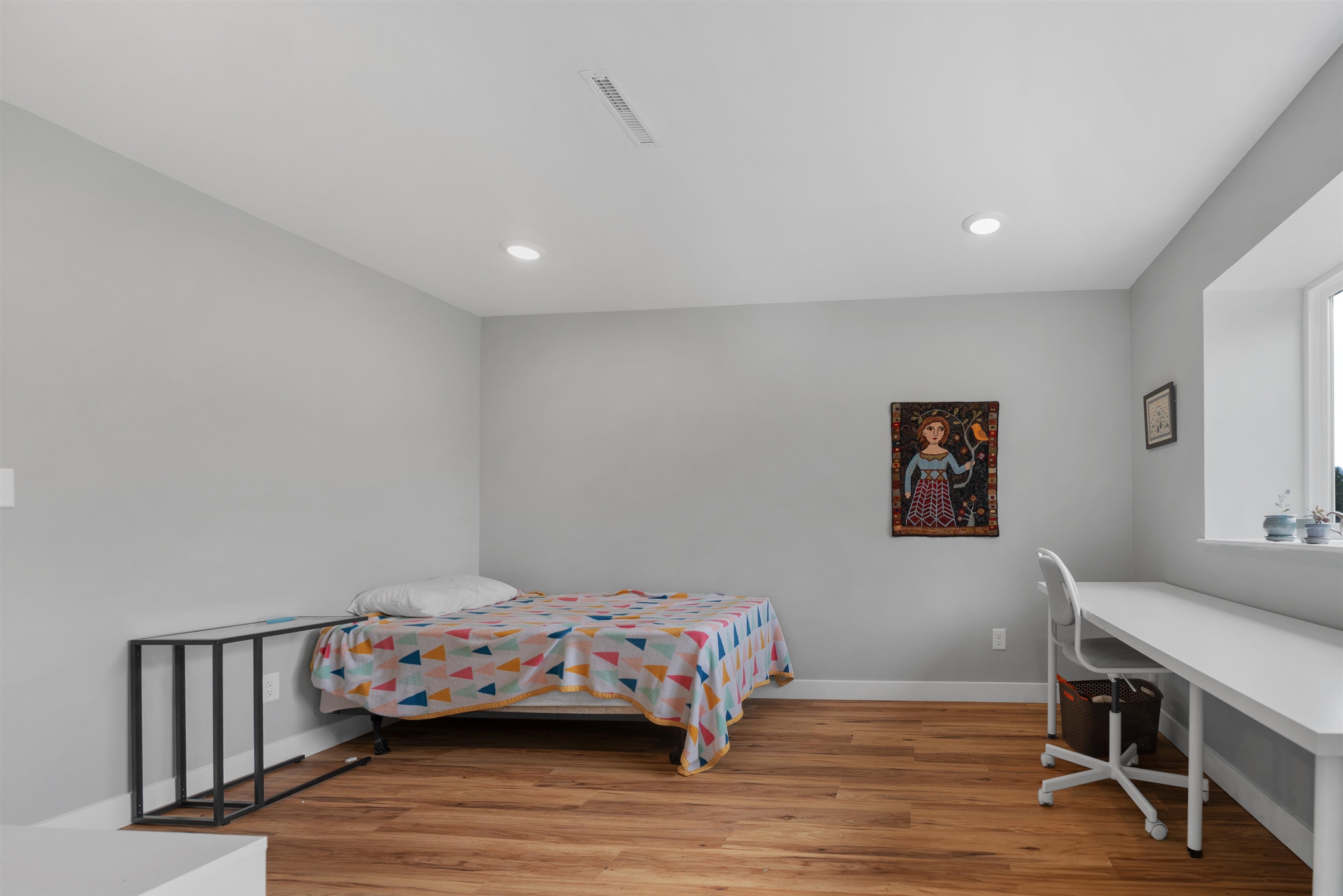27546 Cascade Road