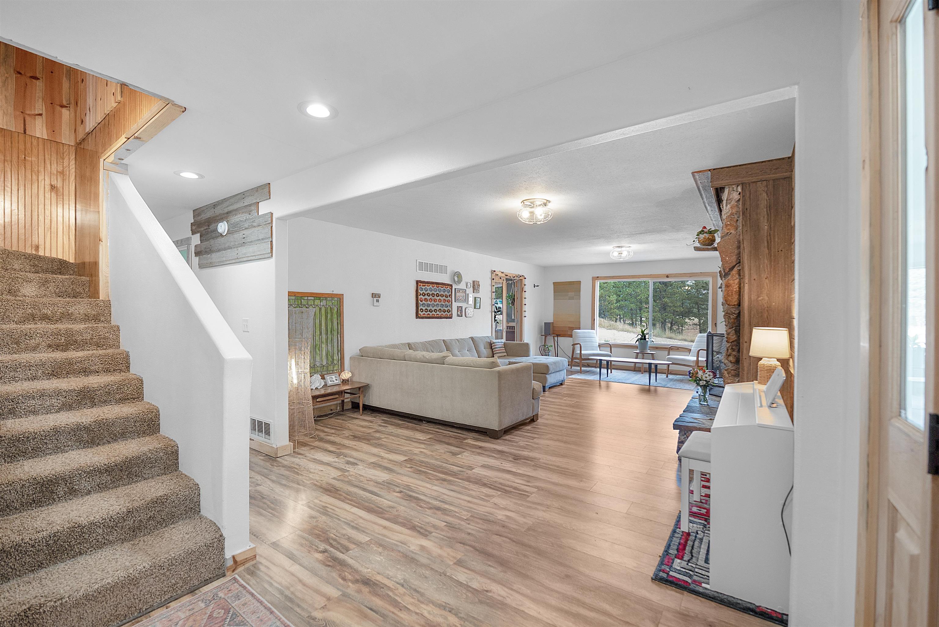 27546 Cascade Road