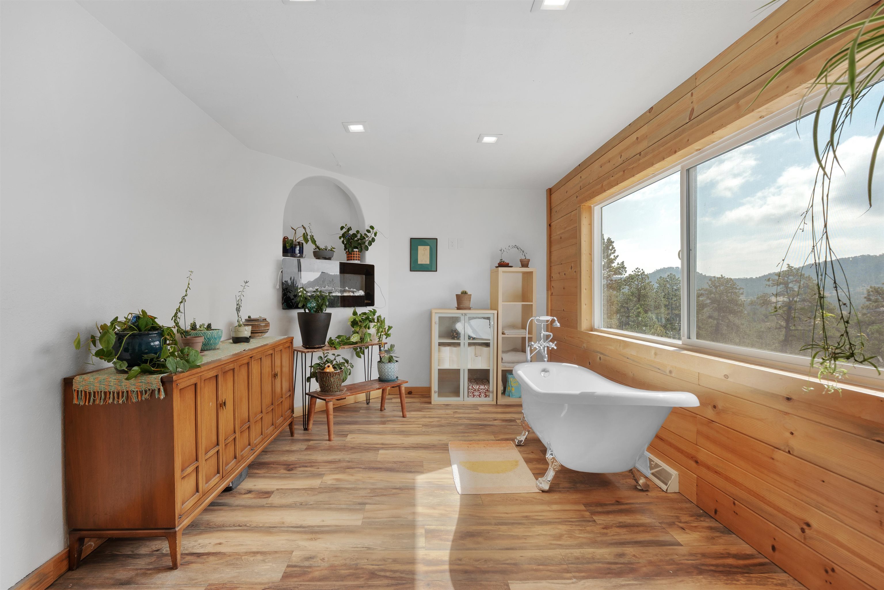 27546 Cascade Road