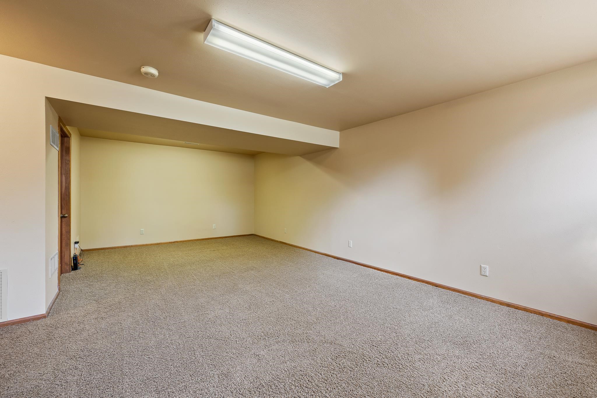 3233 Meadowbrook Drive