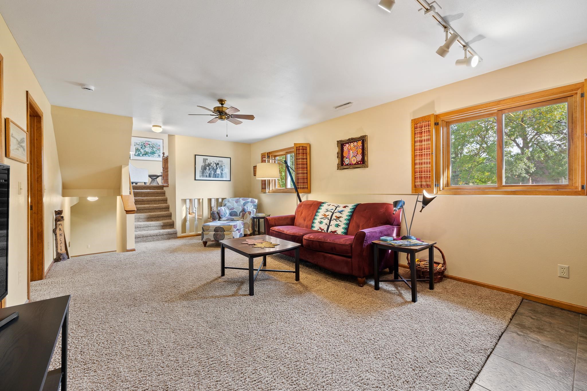 3233 Meadowbrook Drive