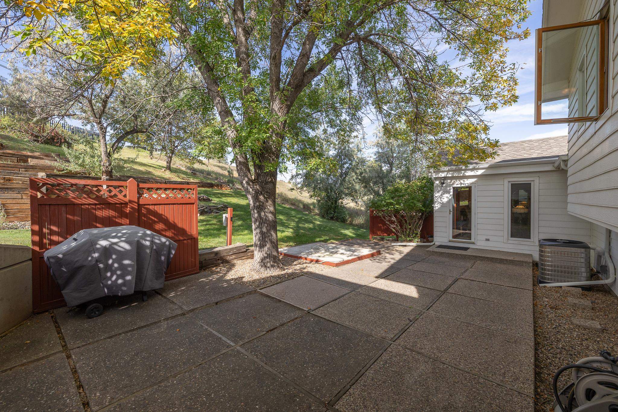 3233 Meadowbrook Drive