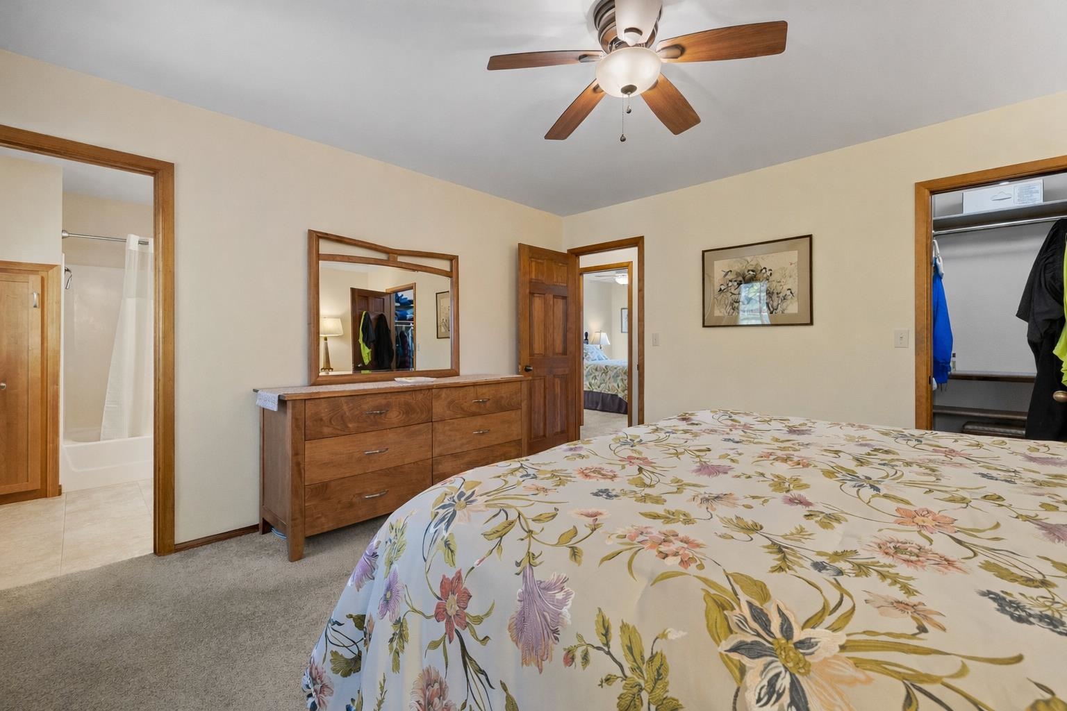 3233 Meadowbrook Drive