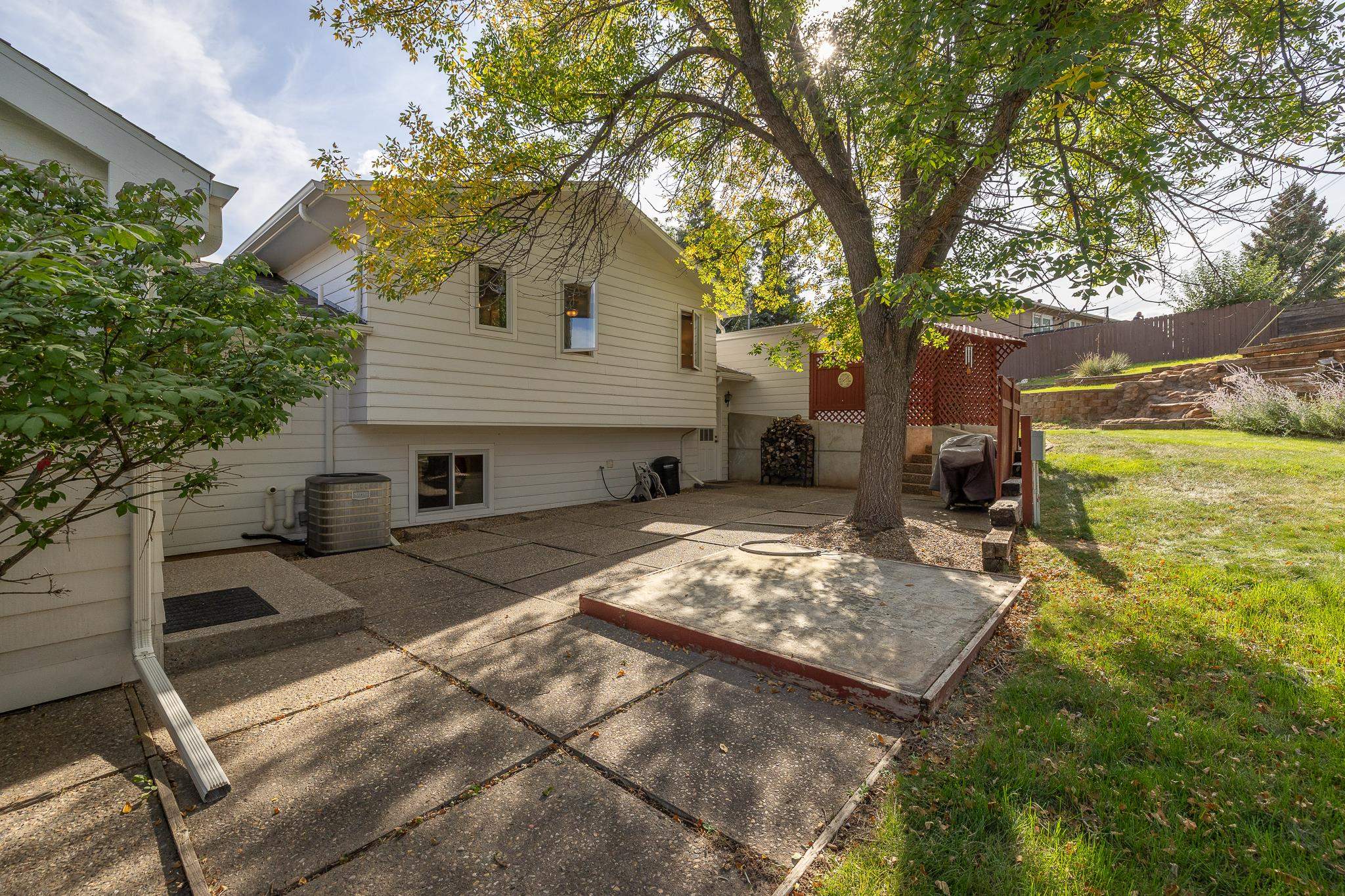 3233 Meadowbrook Drive