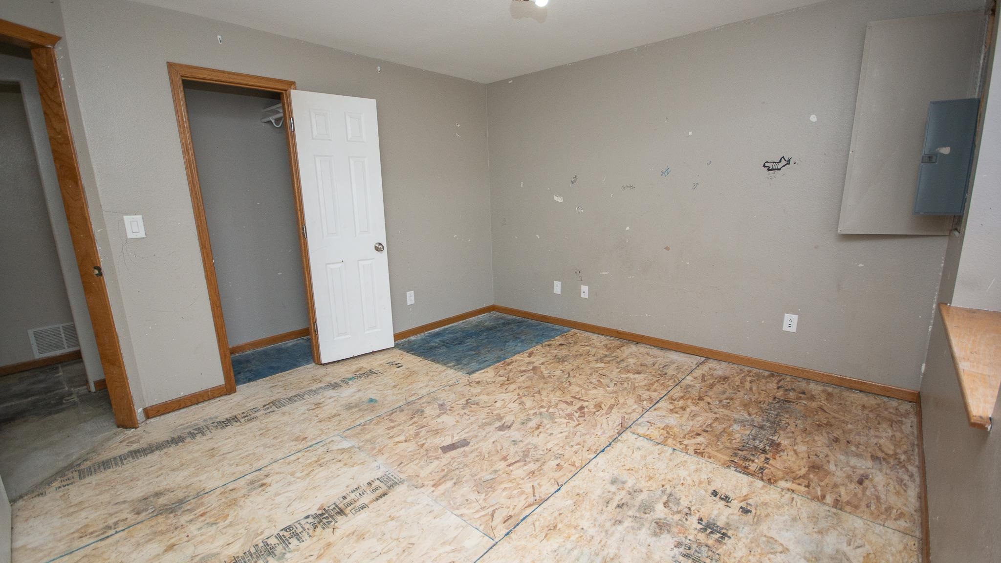 14865 Glenwood Drive