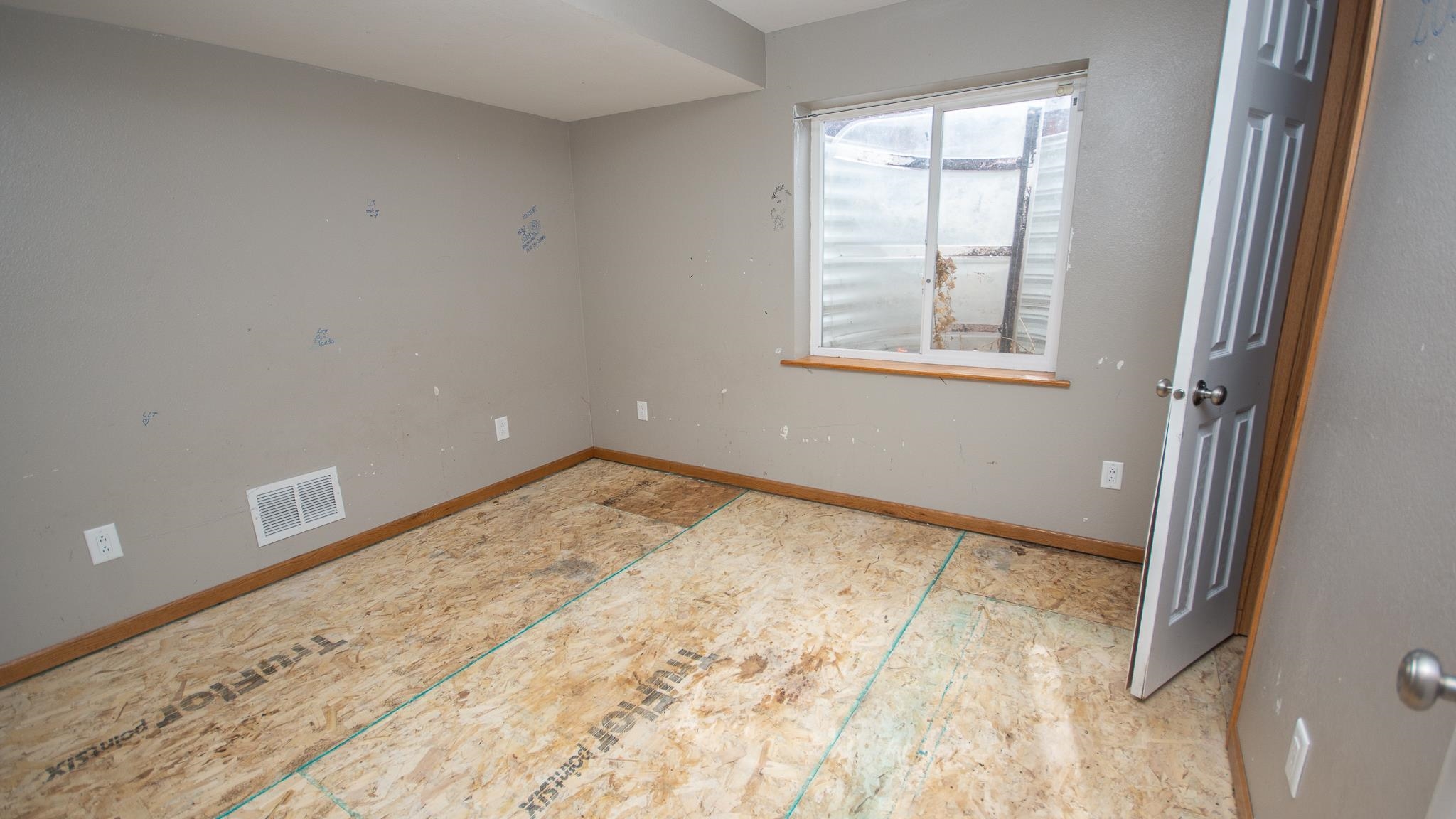 14865 Glenwood Drive