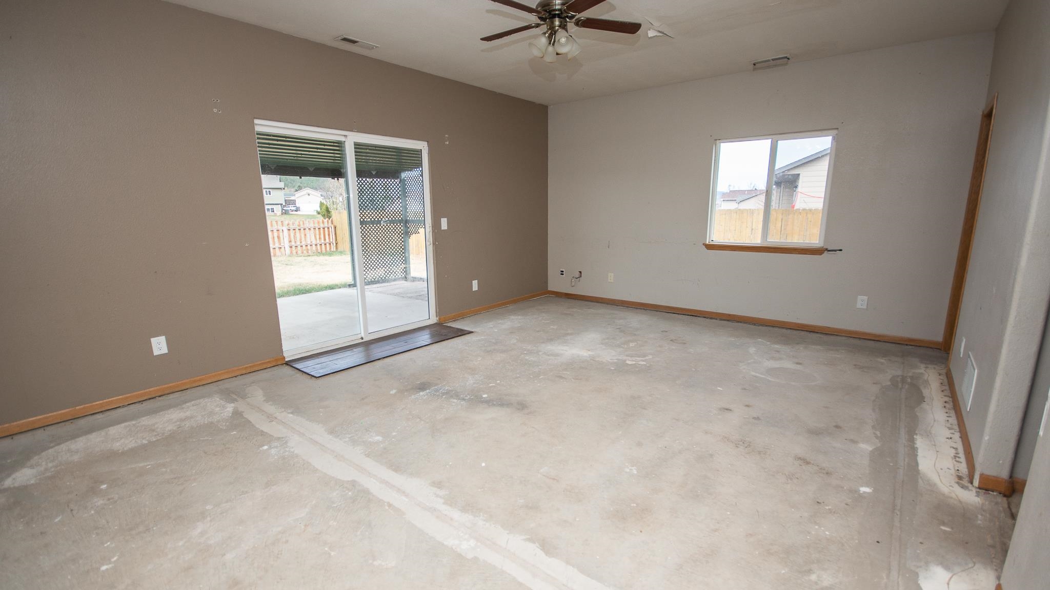 14865 Glenwood Drive