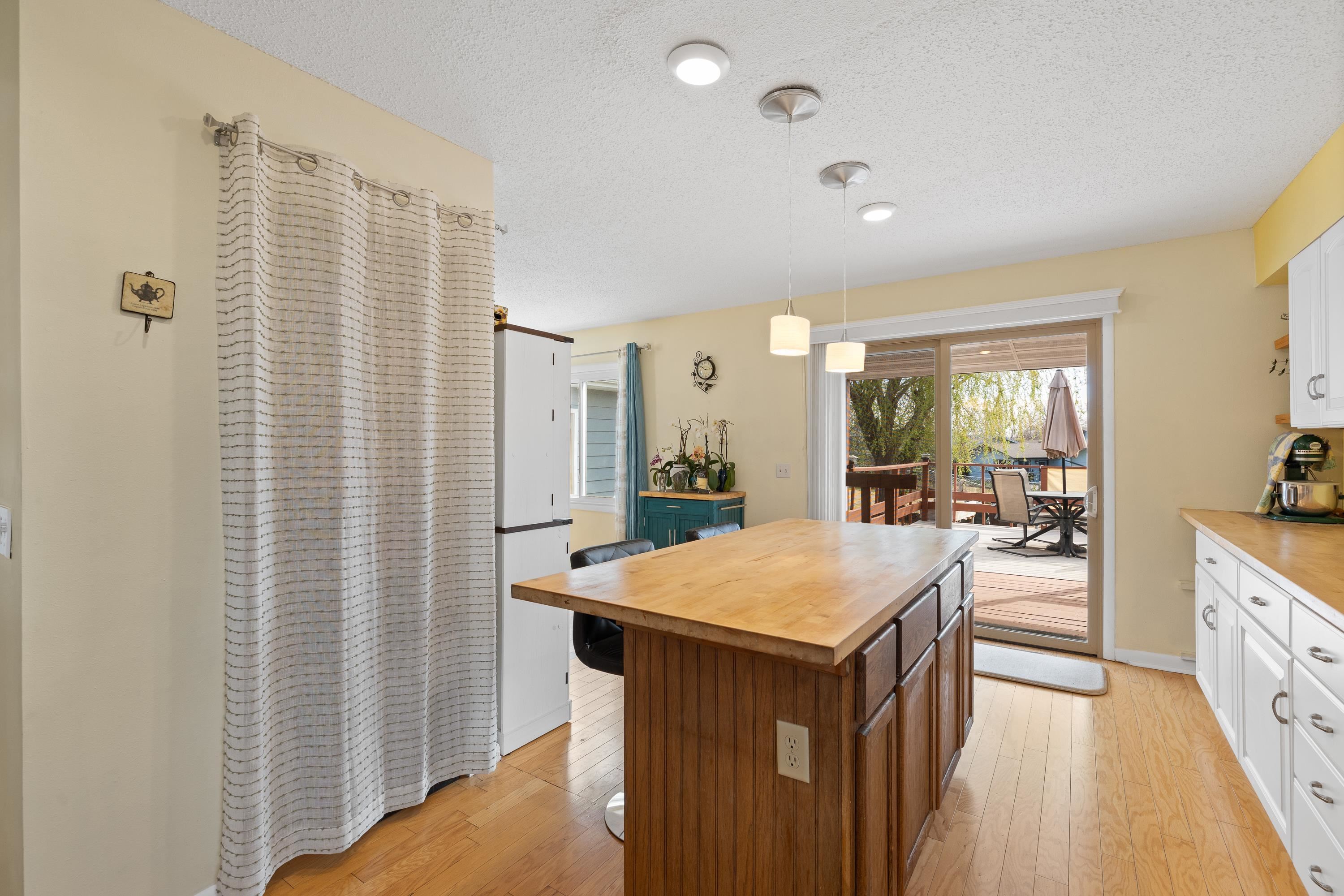 3702 Parkview Drive