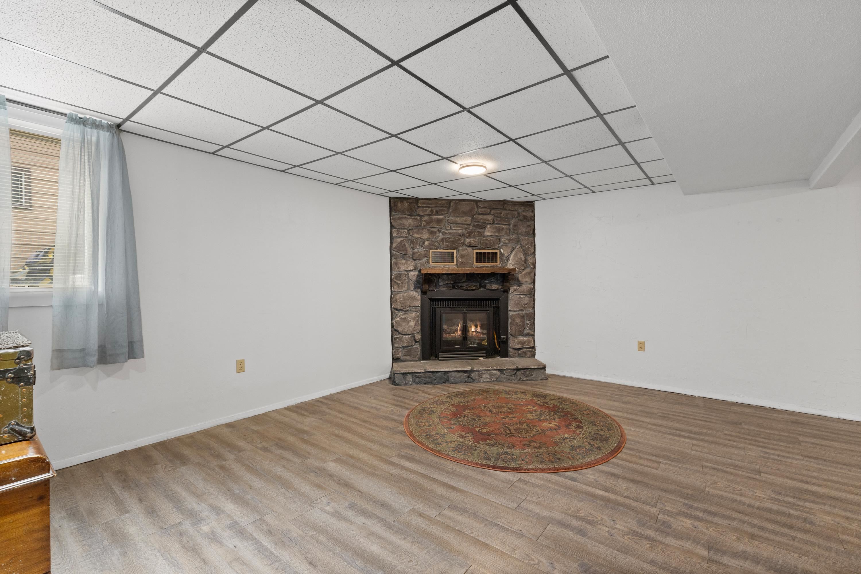 3702 Parkview Drive