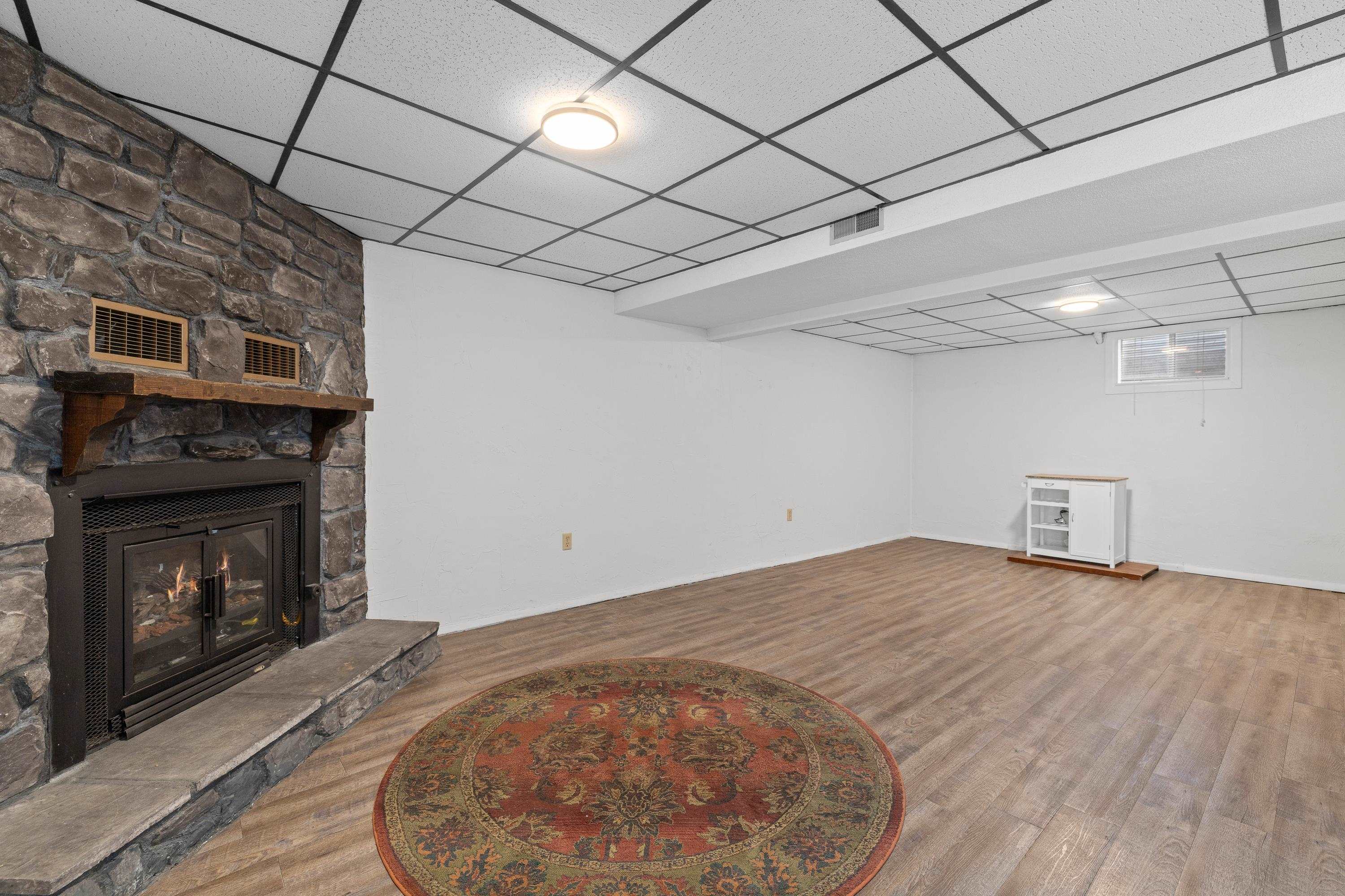 3702 Parkview Drive