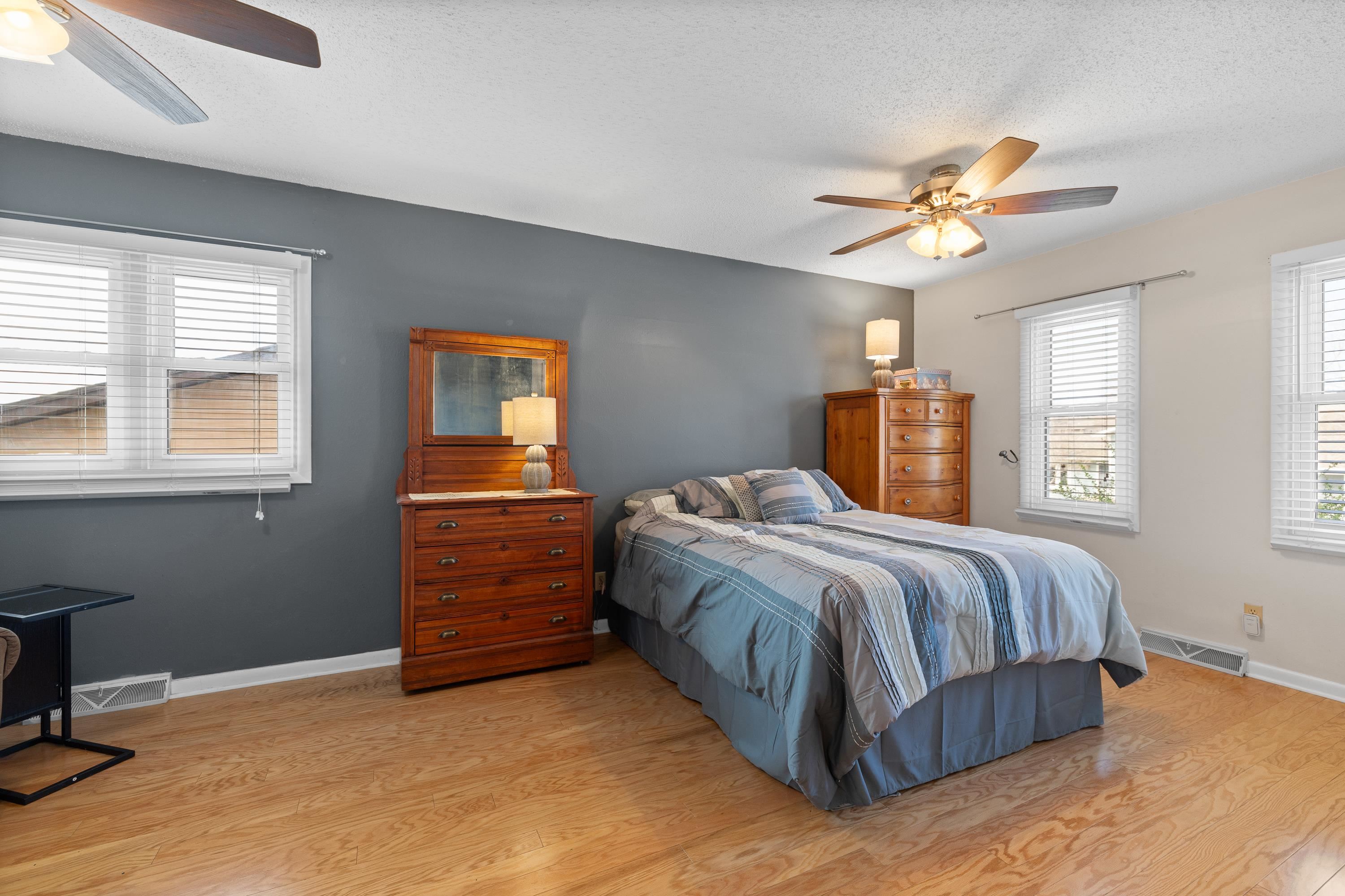 3702 Parkview Drive