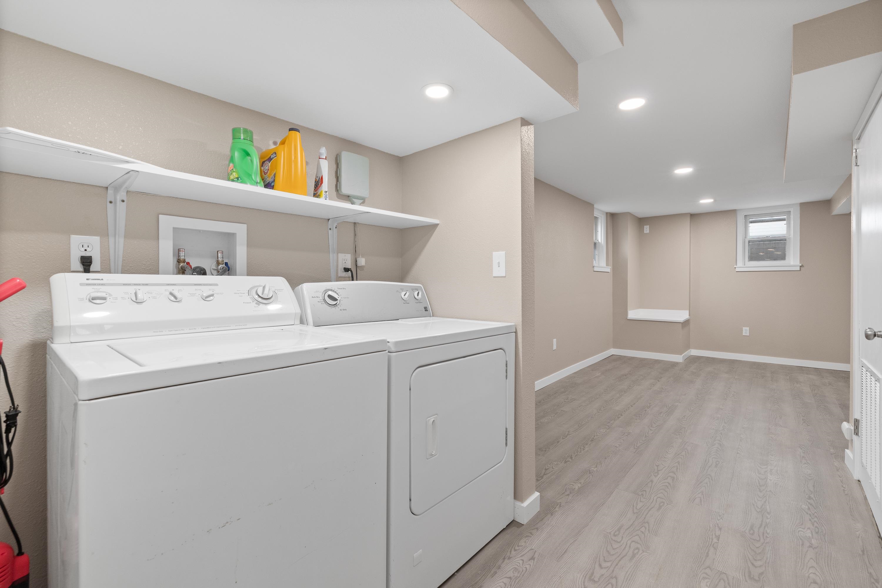 905/907 Clark Lane