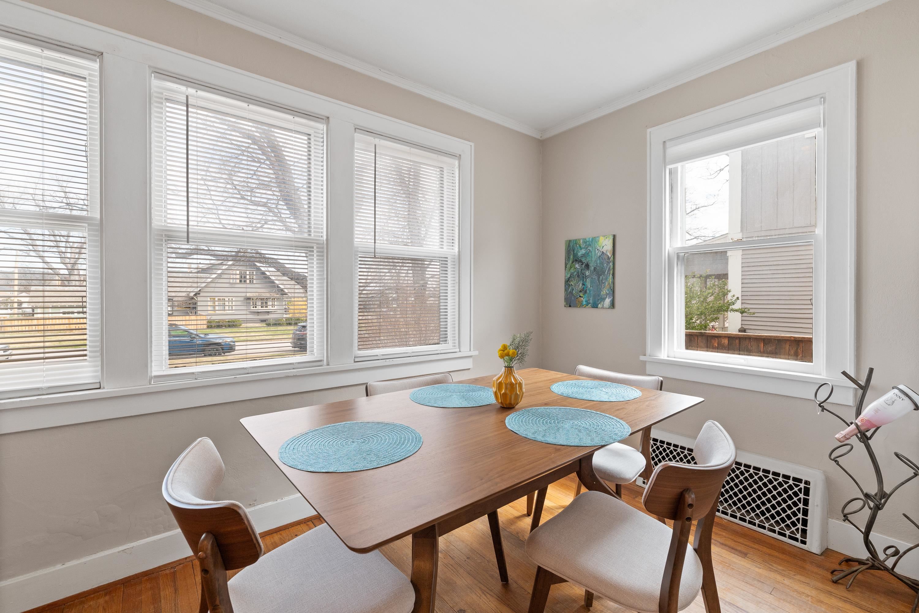 905/907 Clark Lane