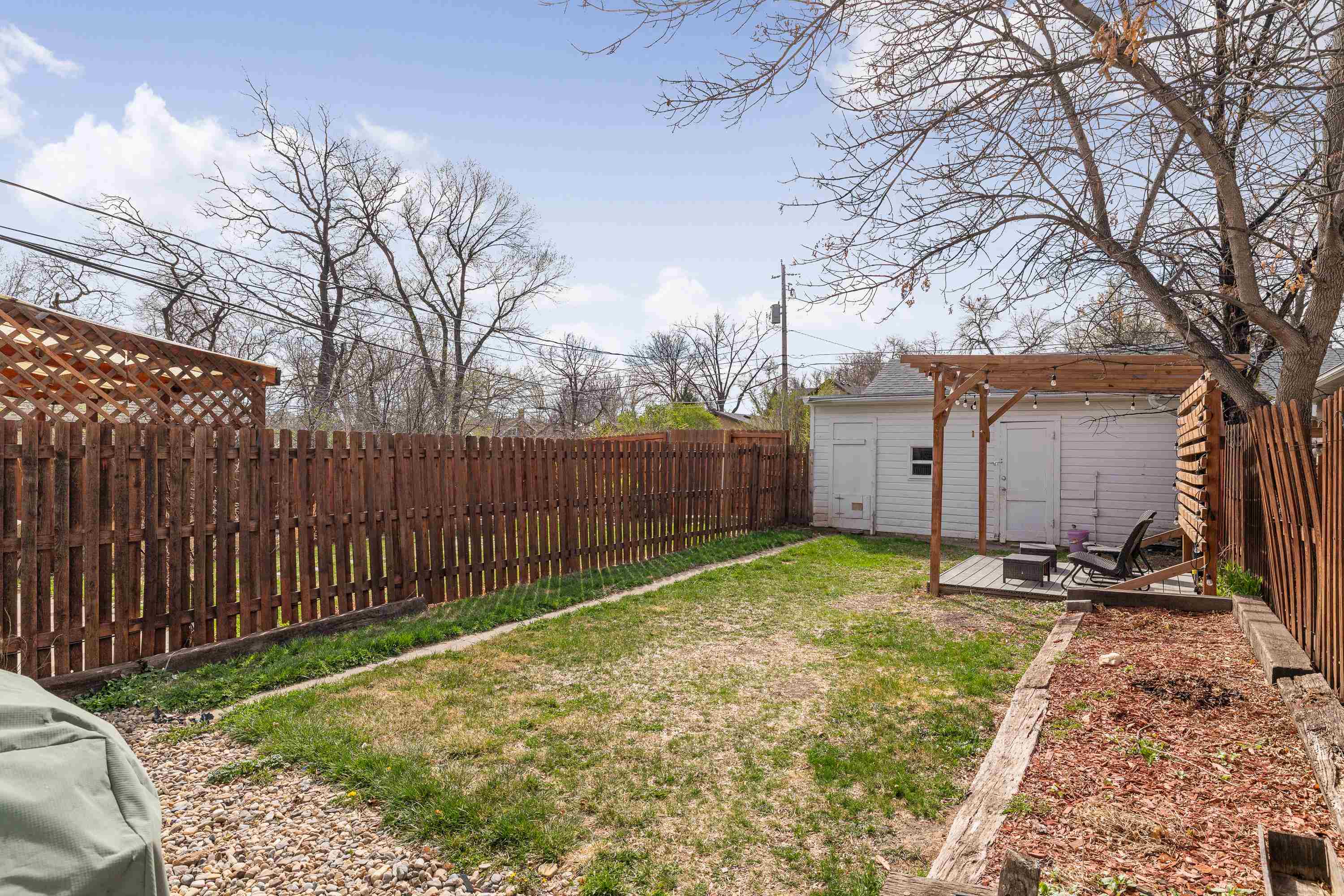 905/907 Clark Lane