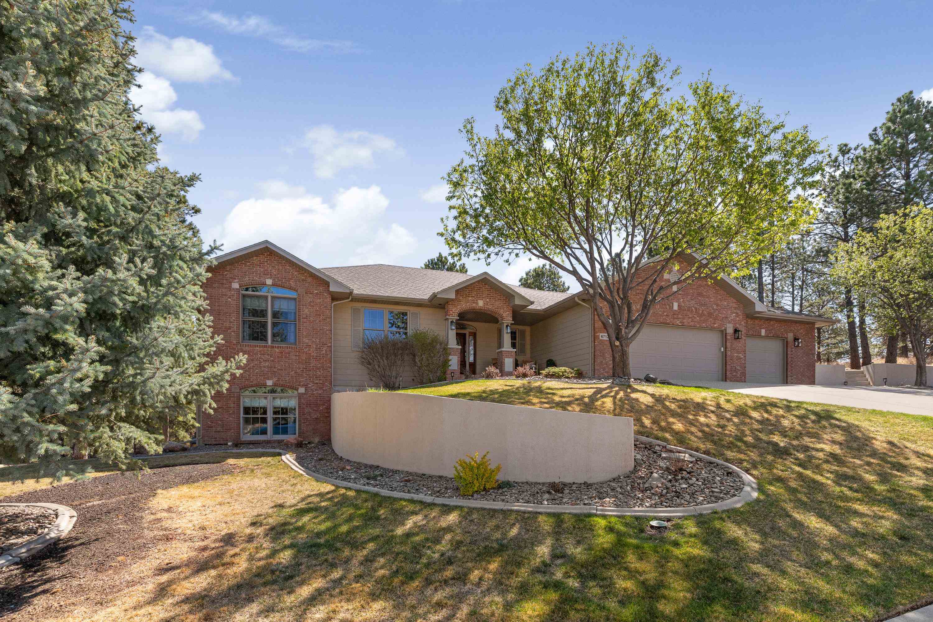 6712 Carnoustie Court