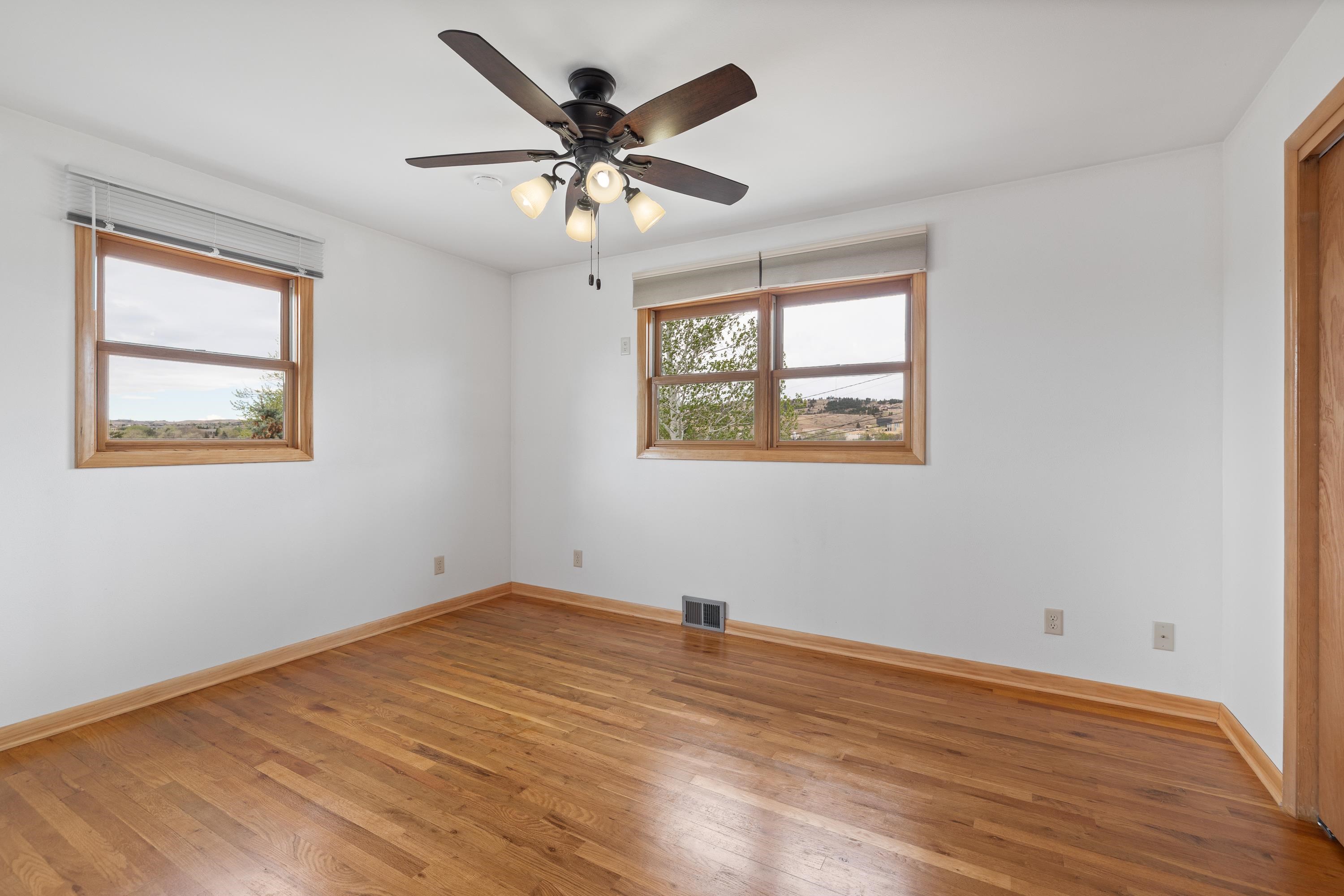 2801 Grandview Drive