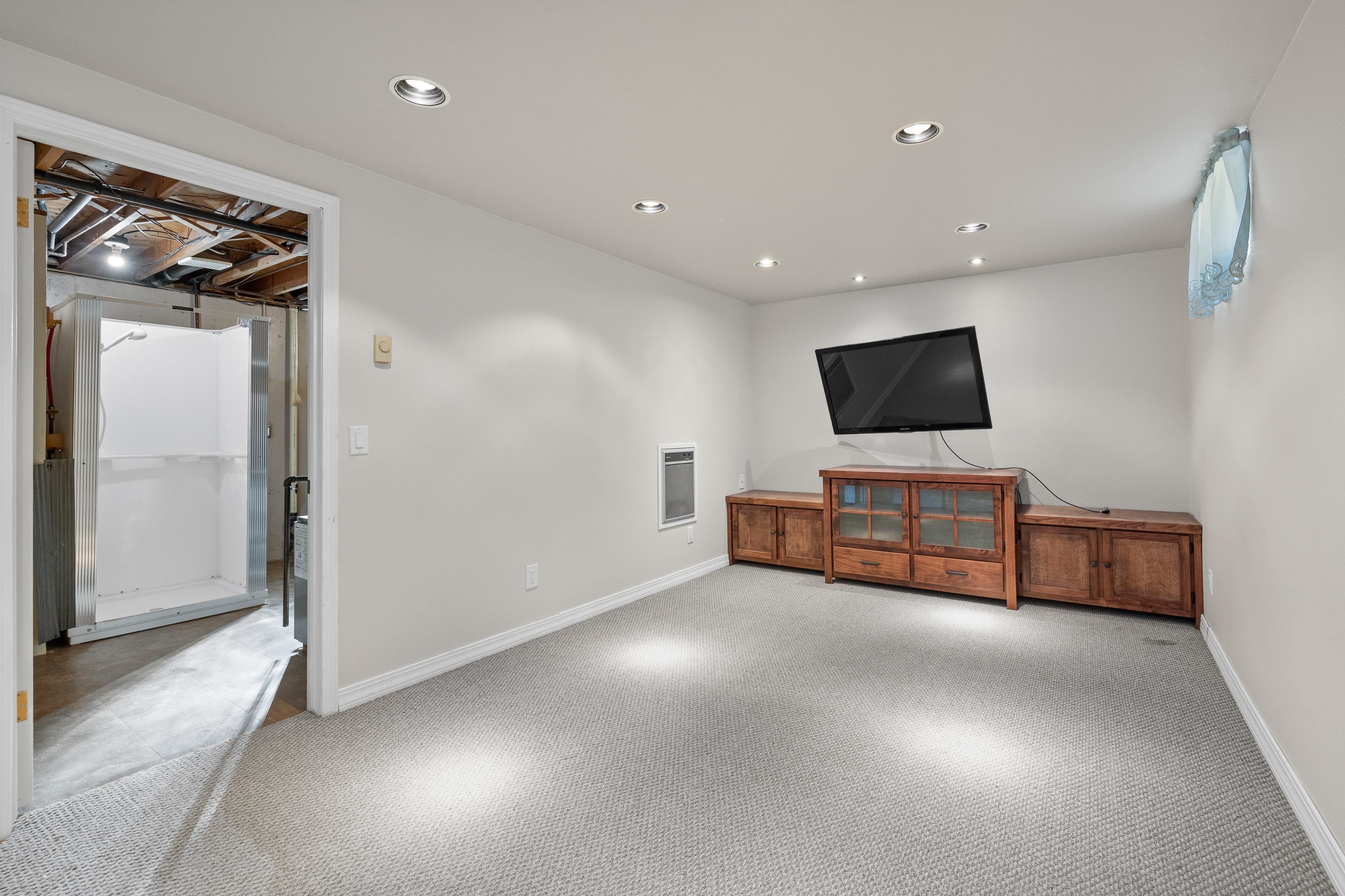 3520 Arizona St.