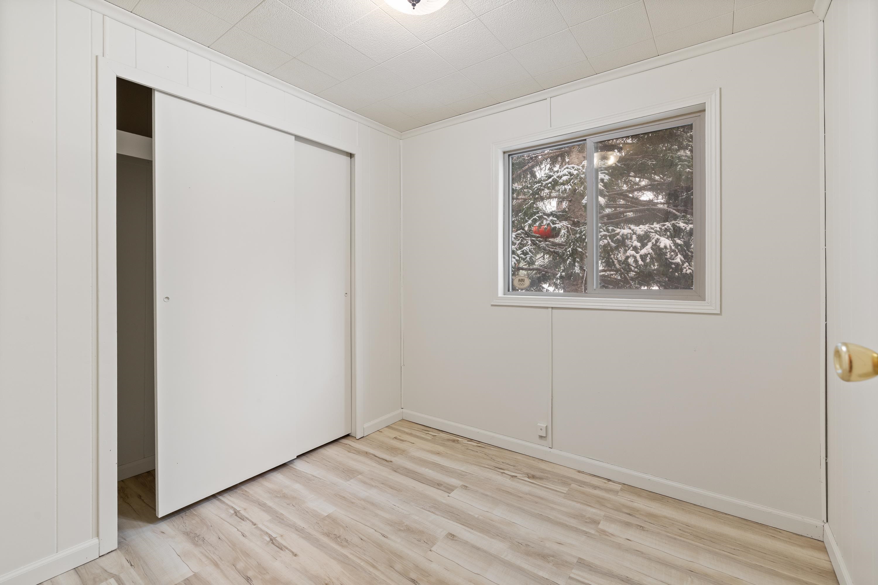 13073 Pine Cliff Circle