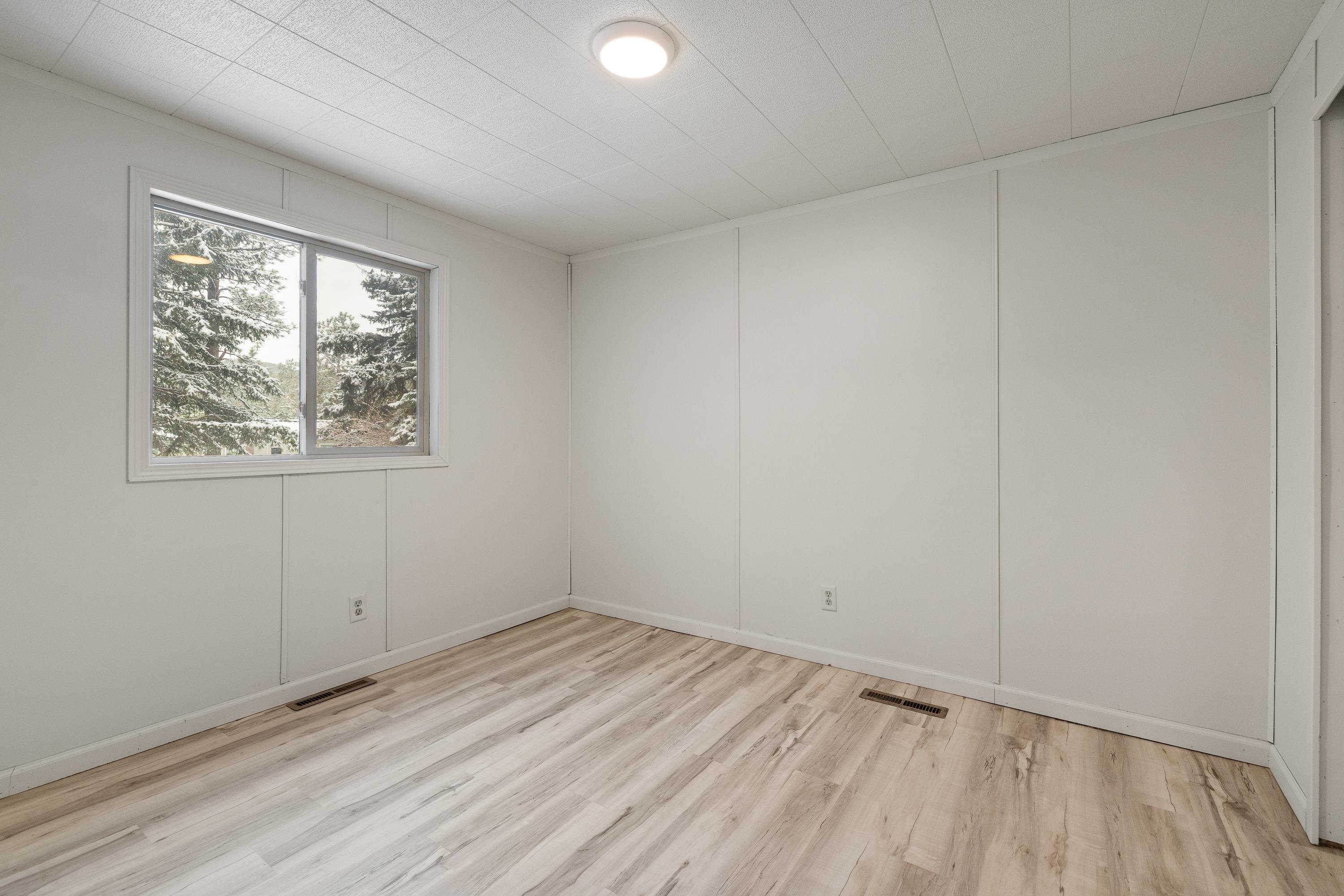 13073 Pine Cliff Circle