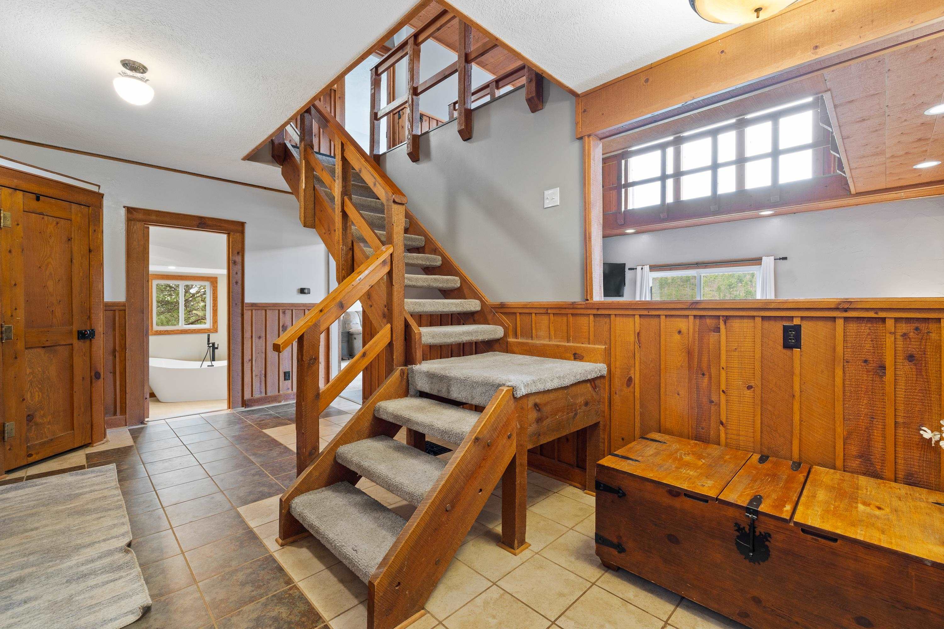 6807 Ridgeview Drive
