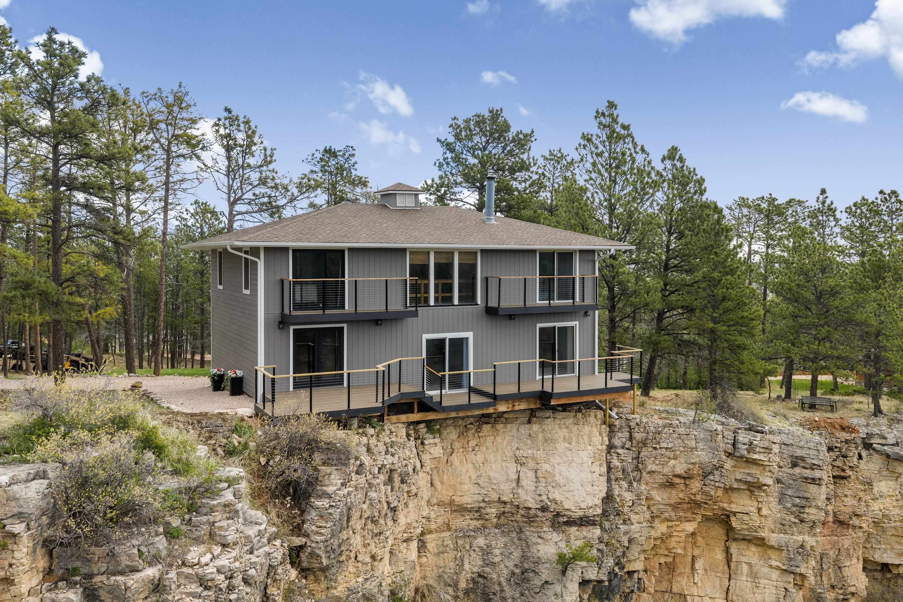 6807 Ridgeview Drive
