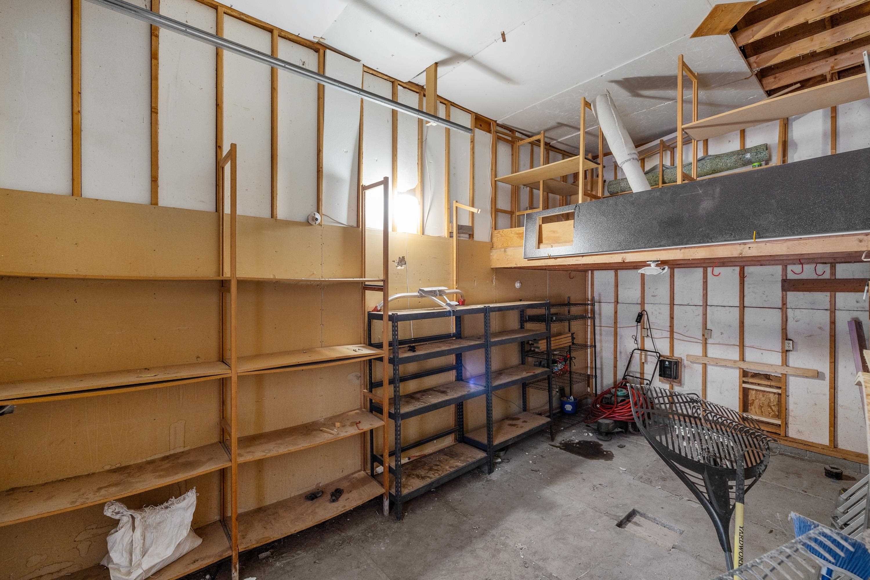 6807 Ridgeview Drive
