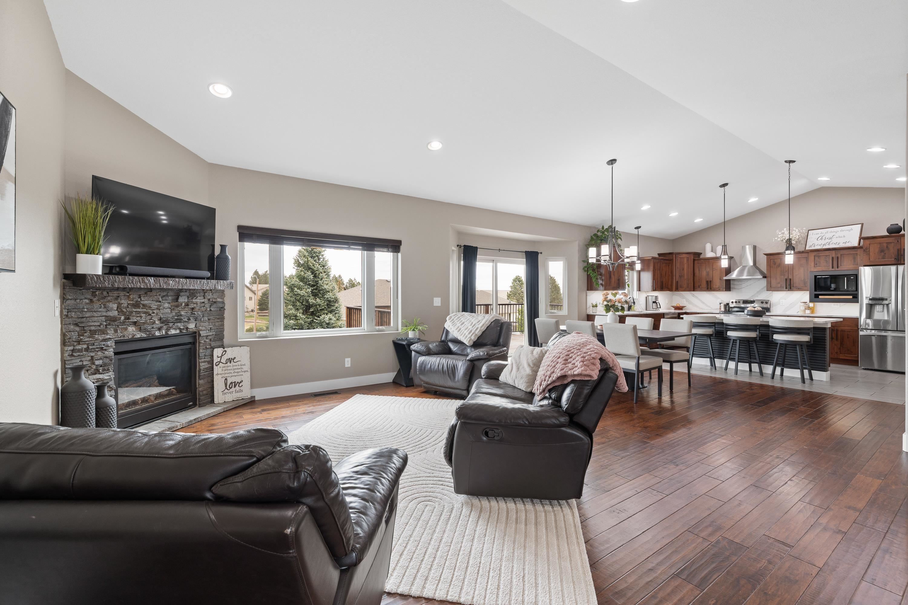 4306 Vinecliff Drive