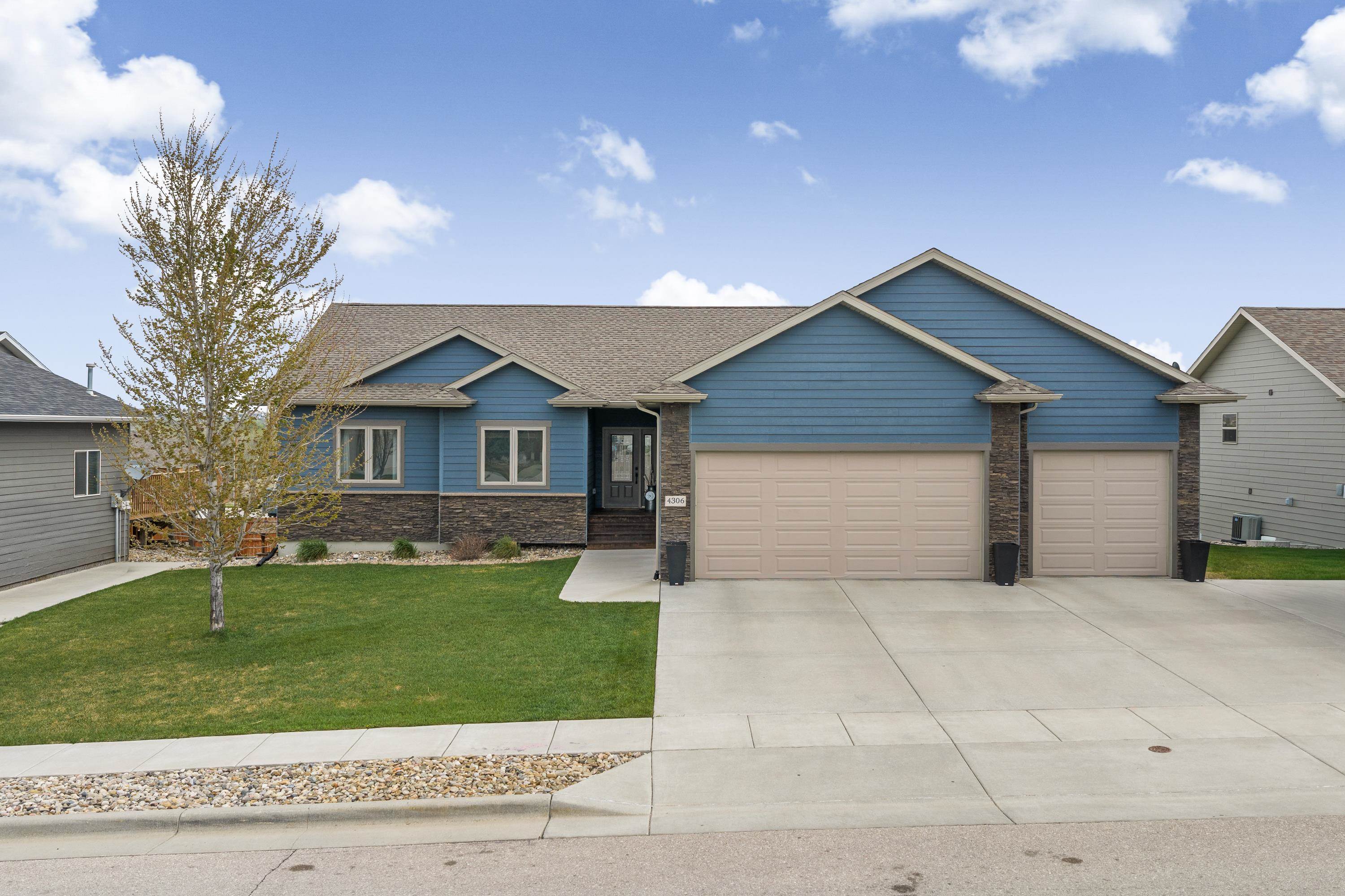 4306 Vinecliff Drive