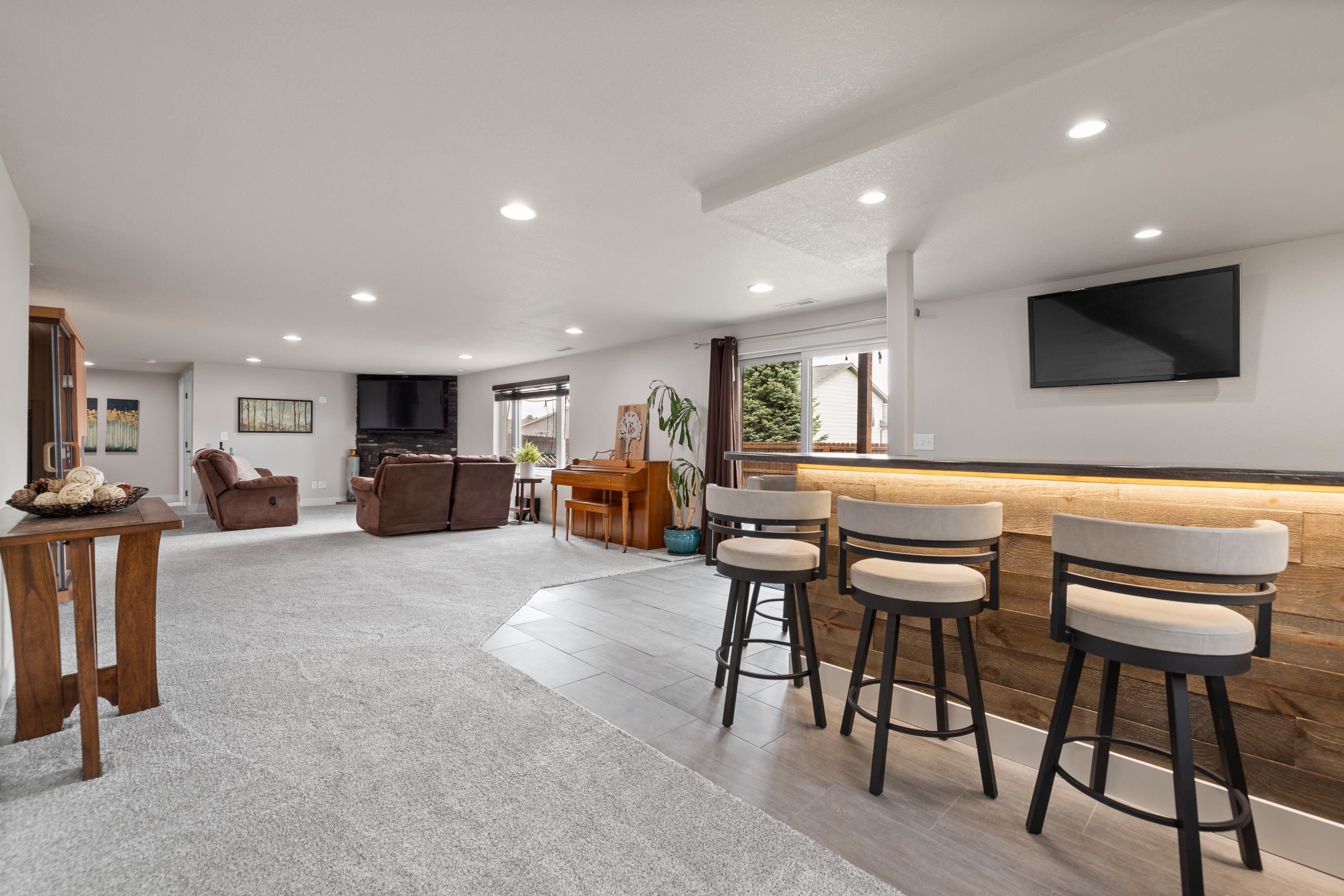 4306 Vinecliff Drive