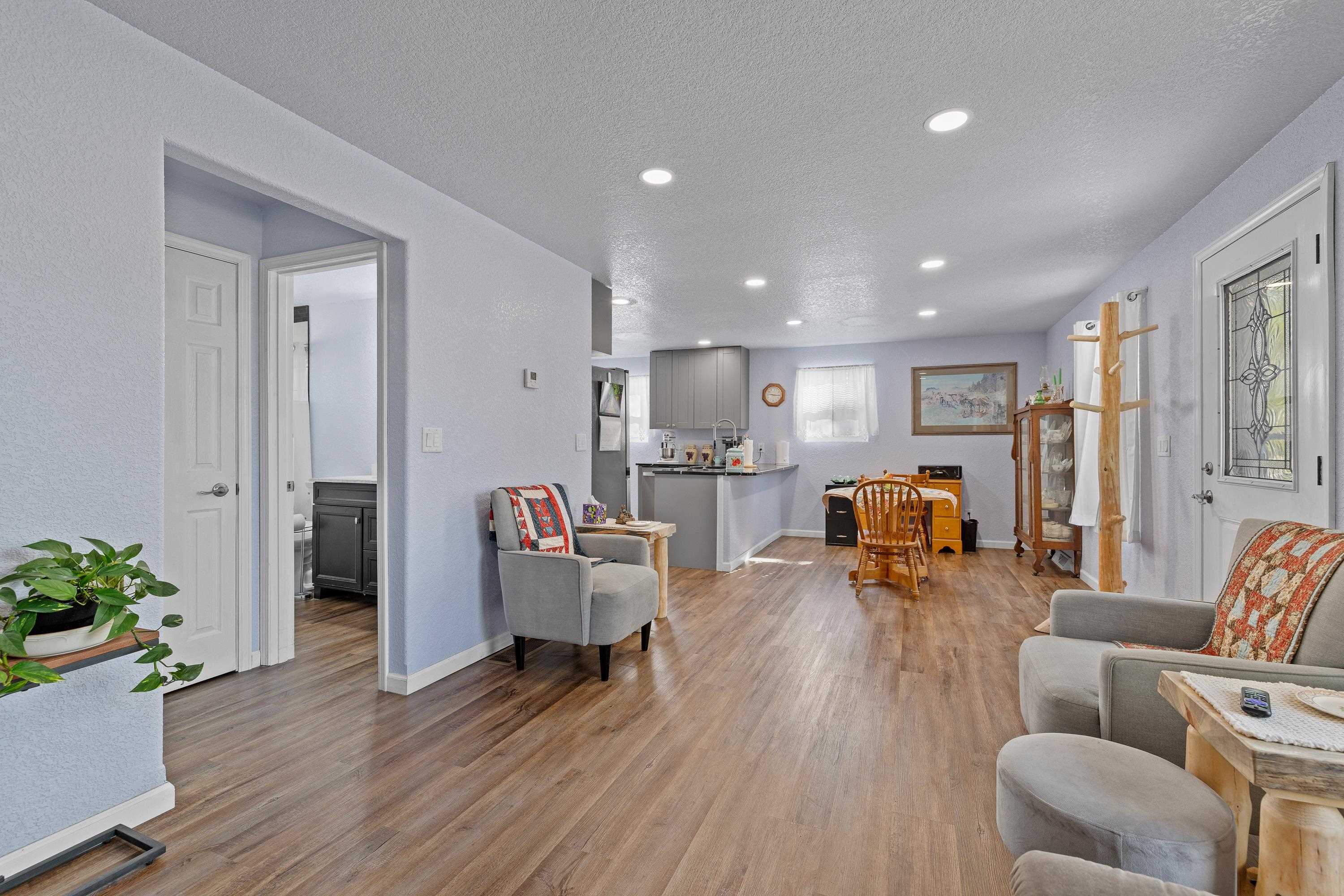 2814 Martin Ln