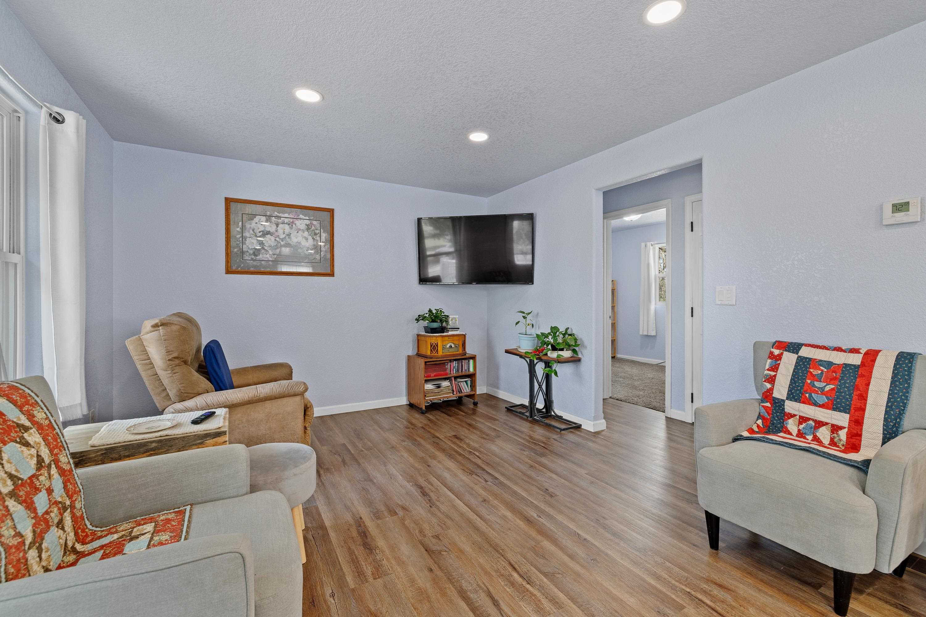 2814 Martin Ln