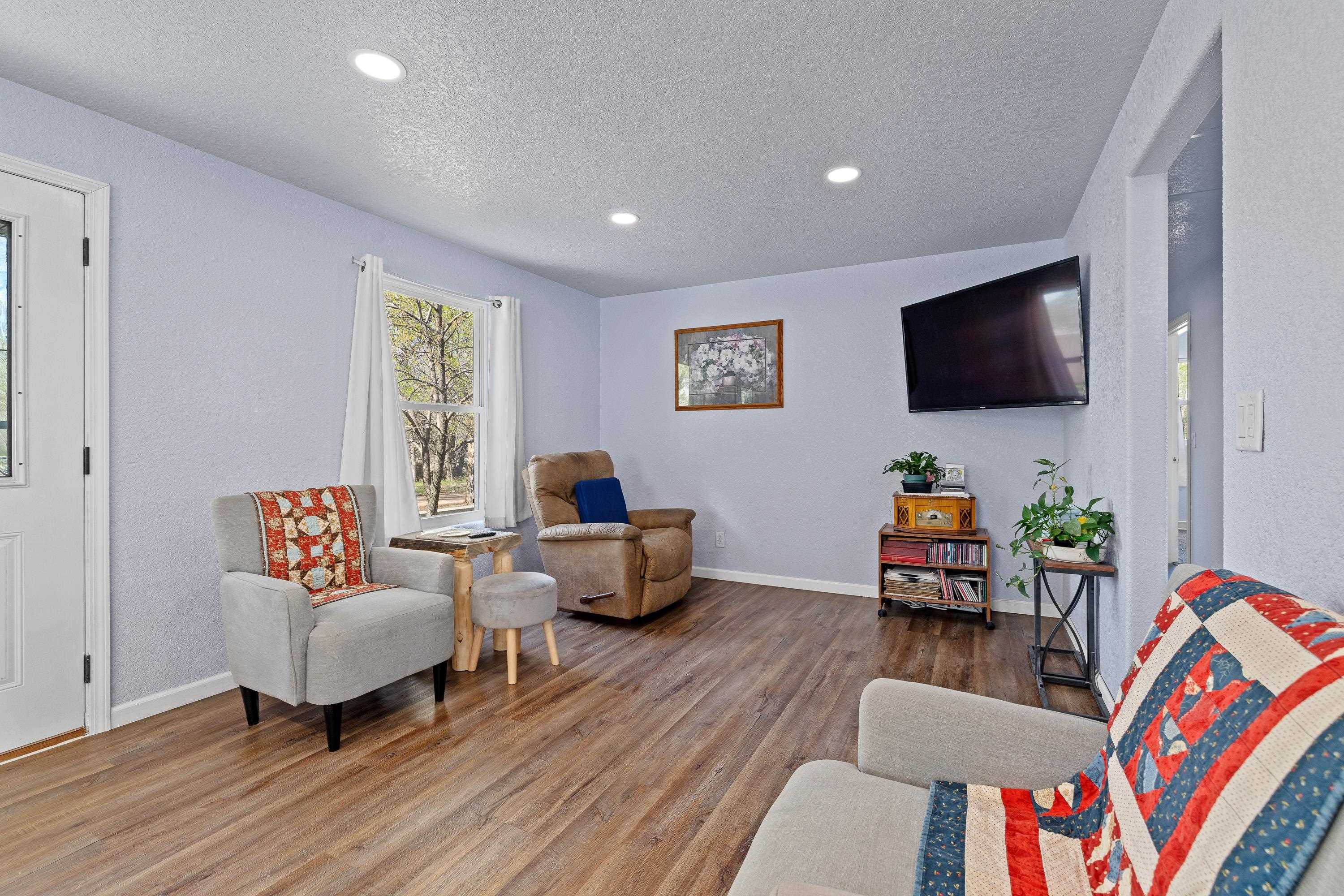 2814 Martin Ln