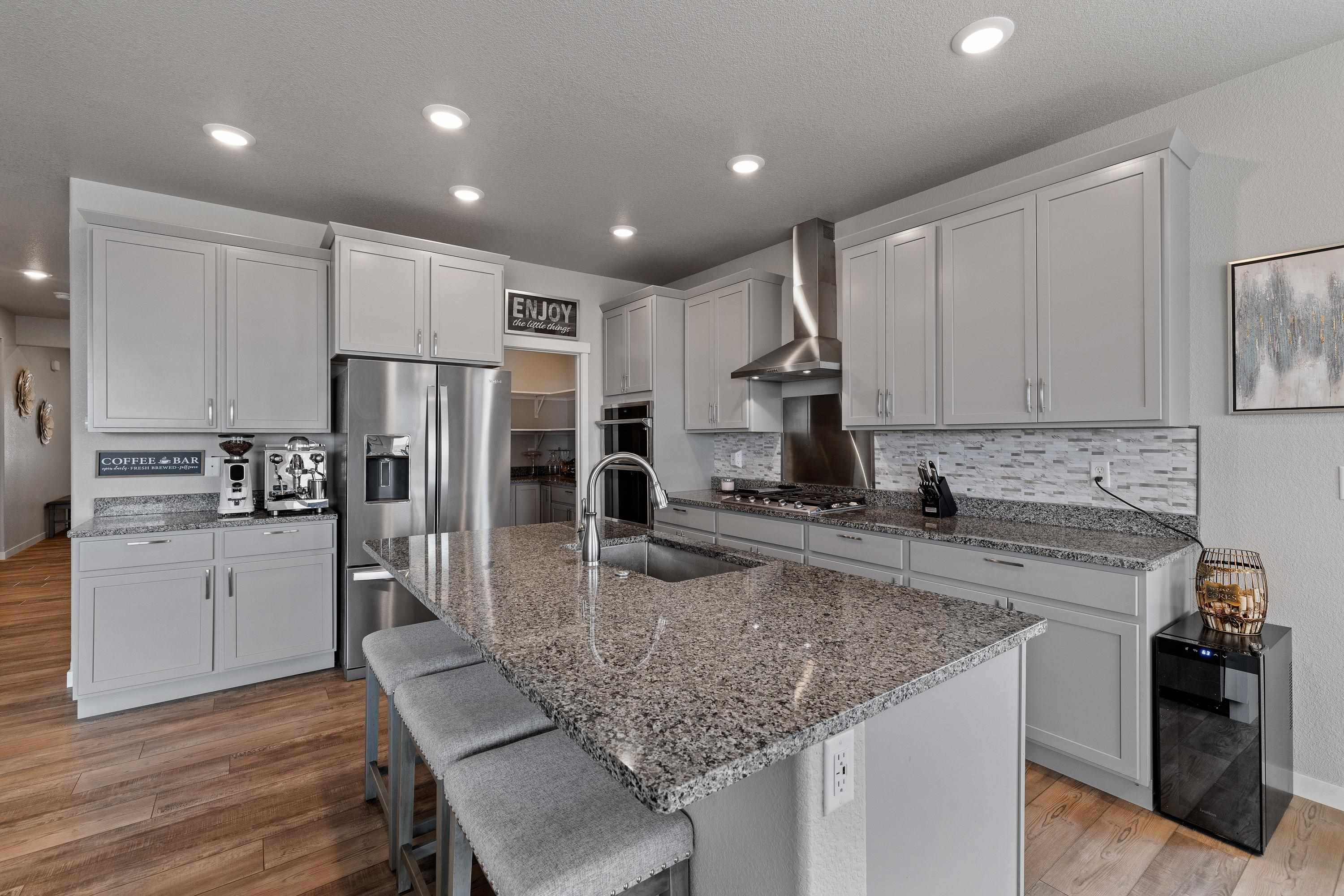 654 Aaron Ct