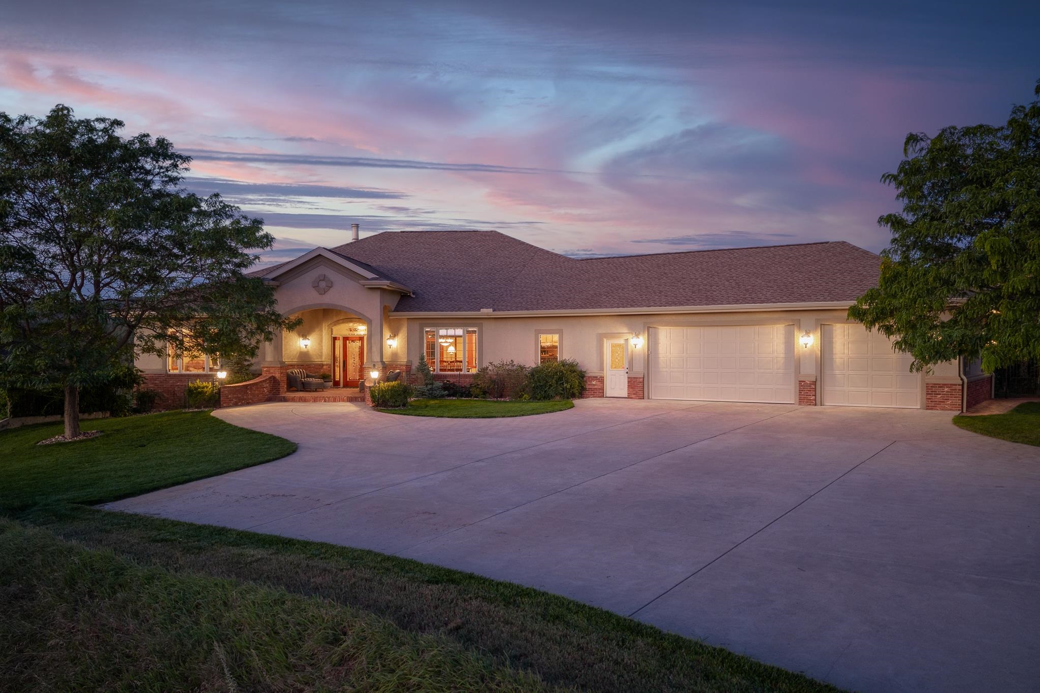 6925 W Hwy 44