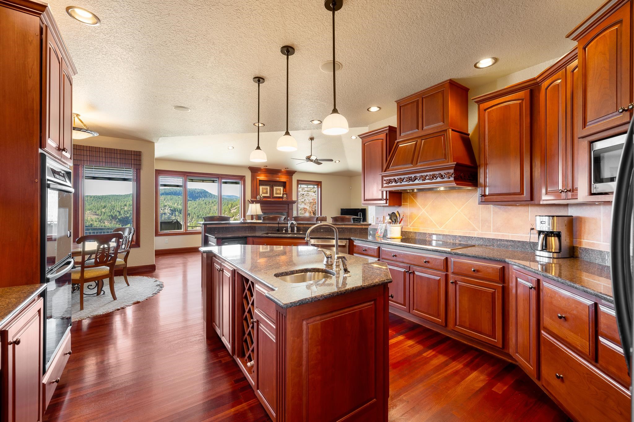 6925 W Hwy 44