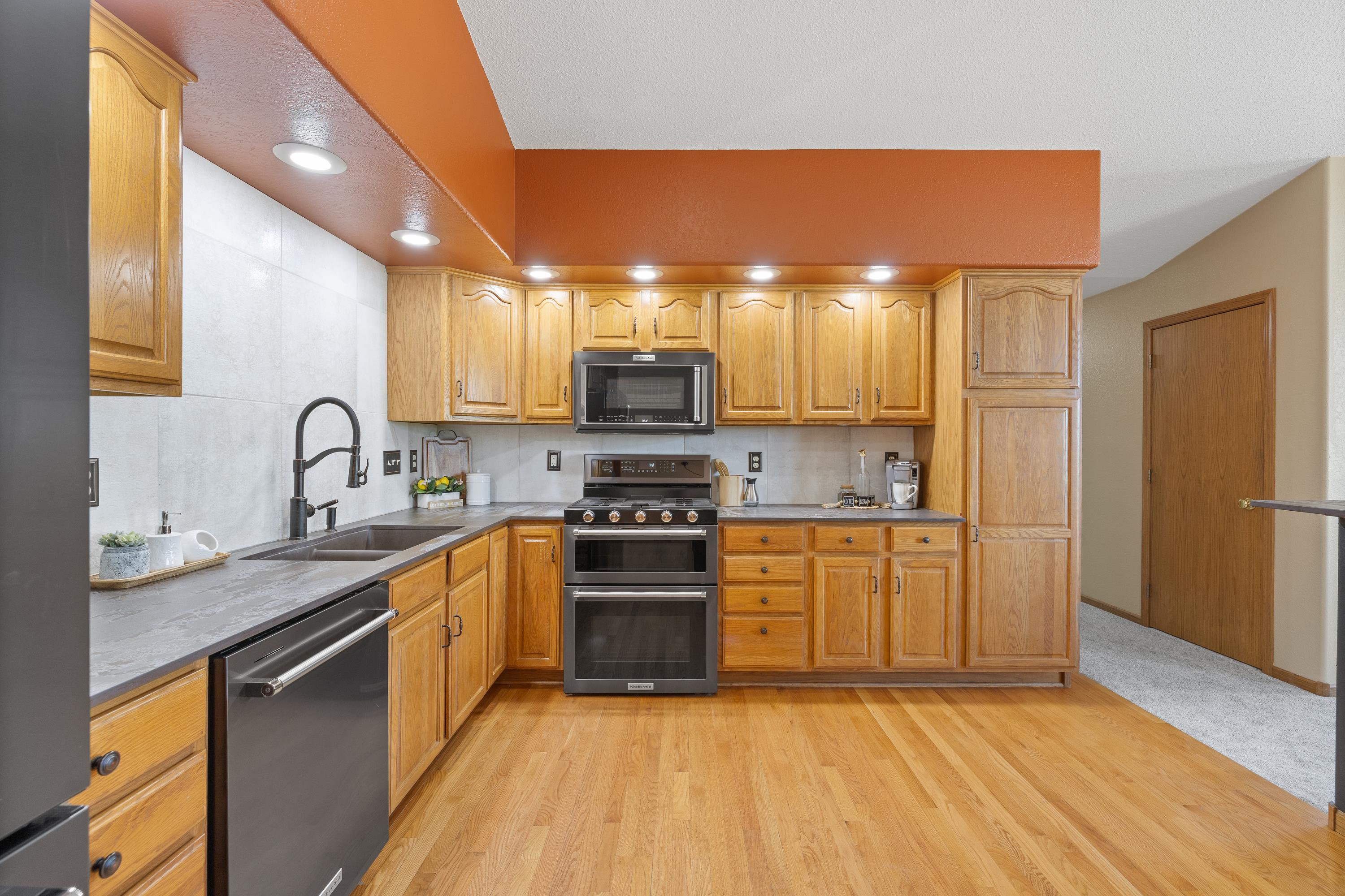 5365 Scrub Oak Circle