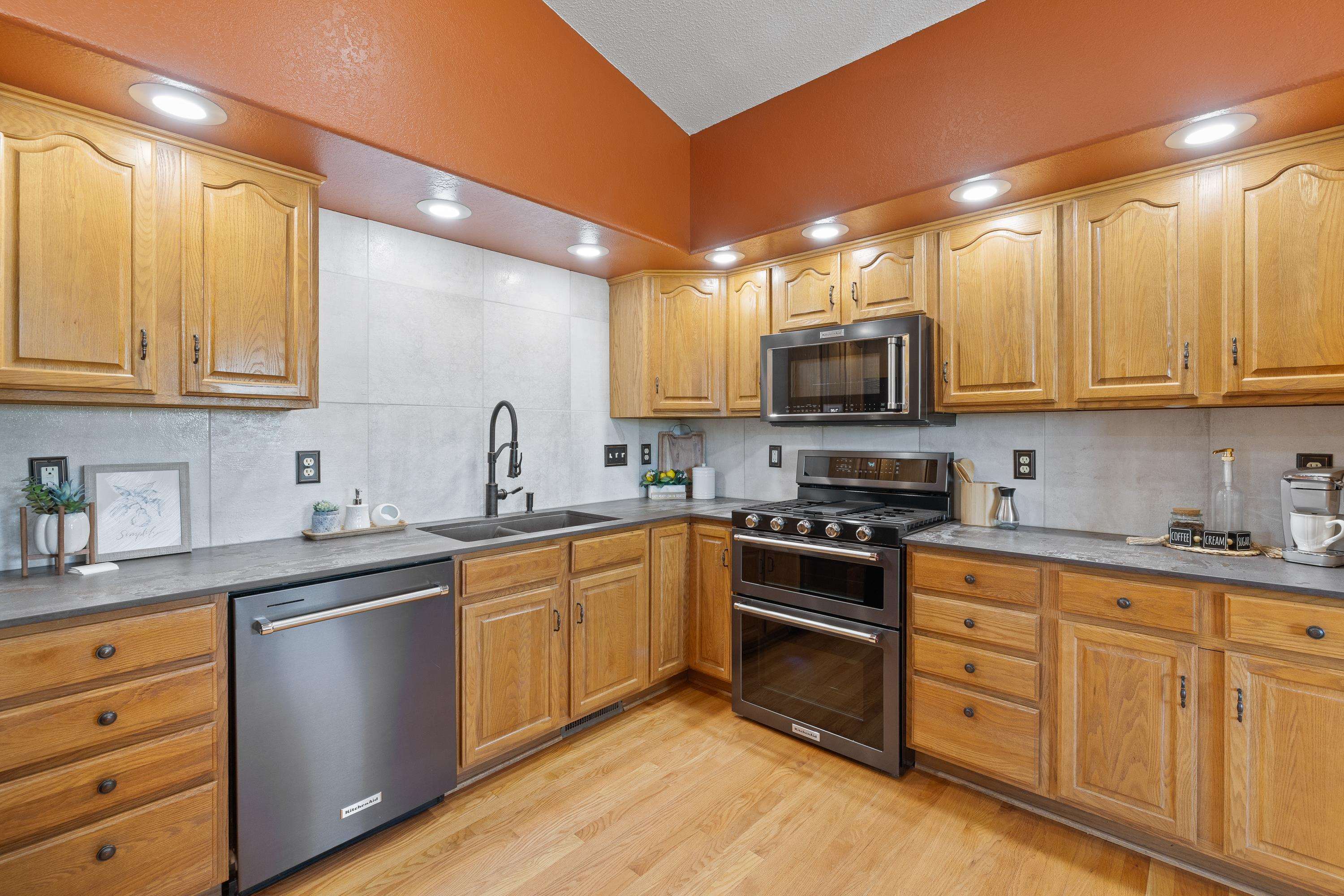5365 Scrub Oak Circle