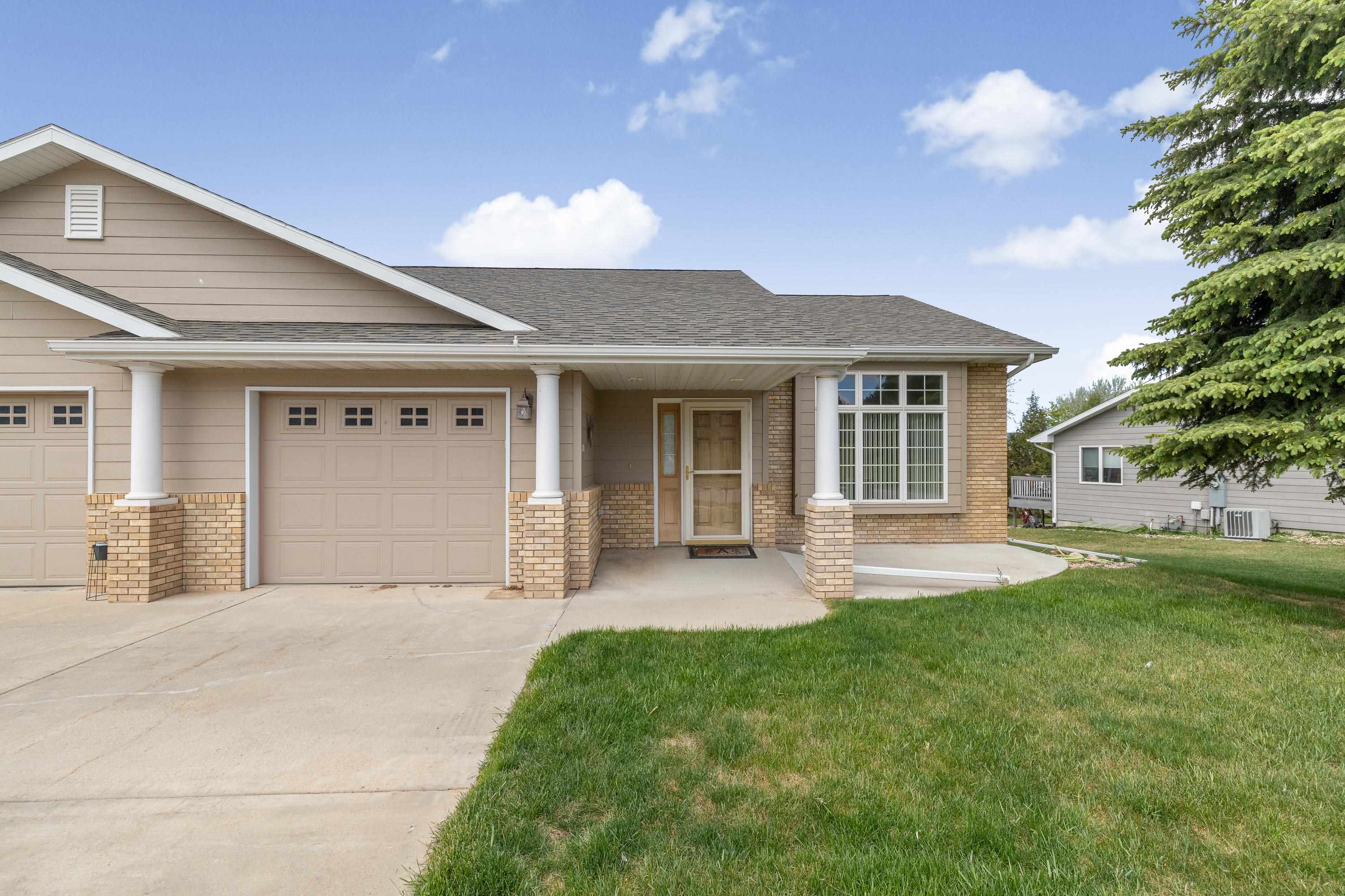 1823 Sunny Springs Drive