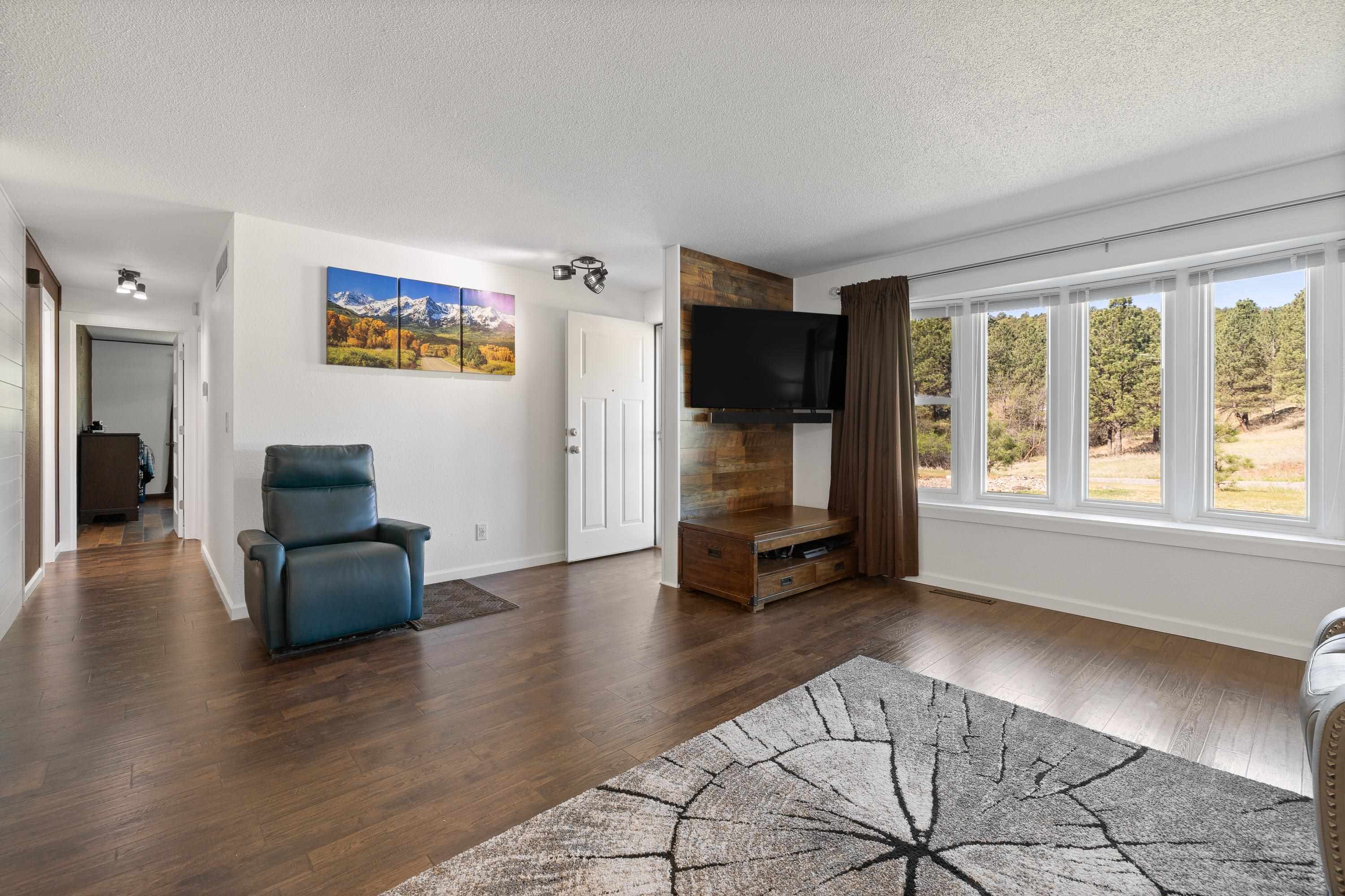 4870 Skyview Drive