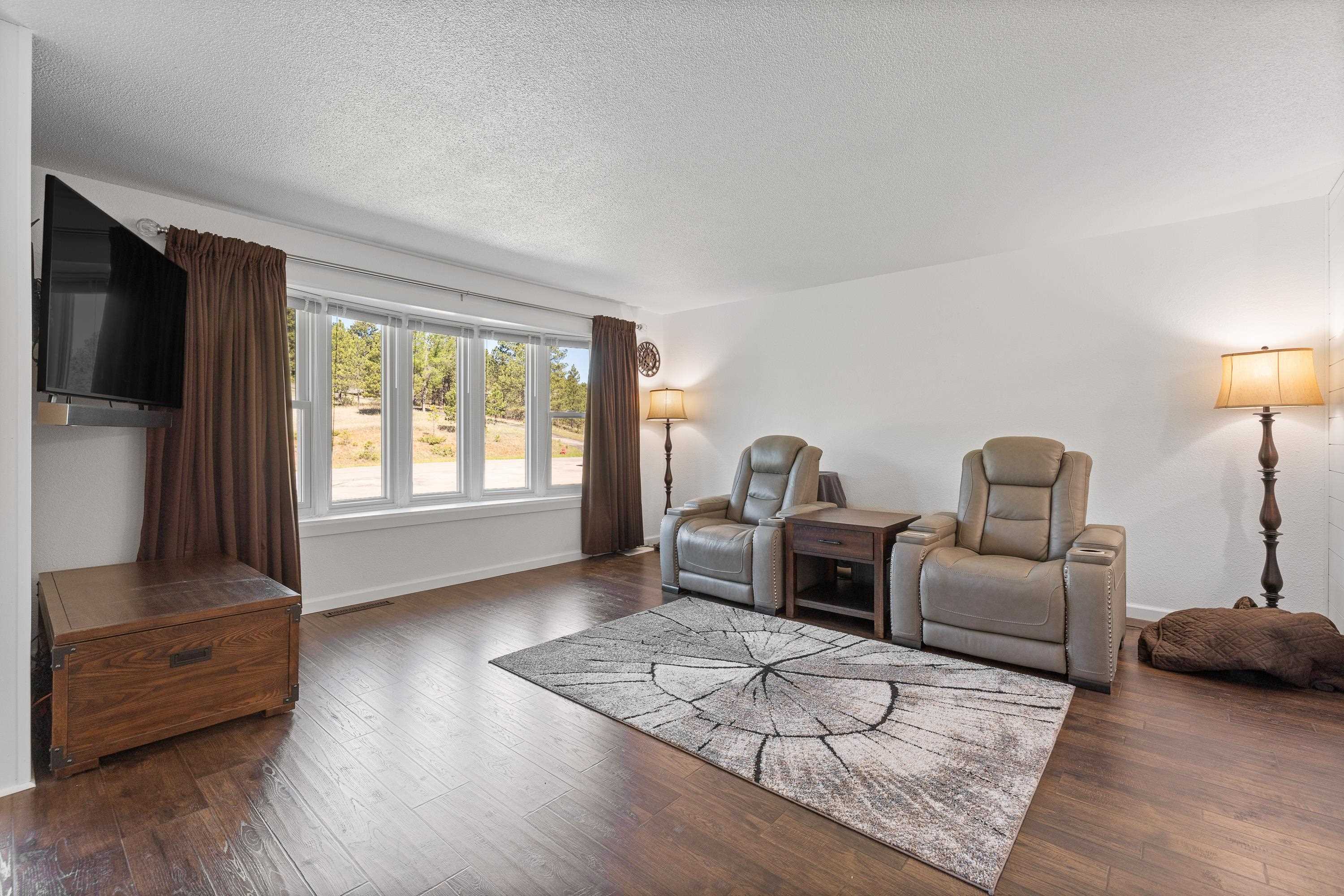 4870 Skyview Drive