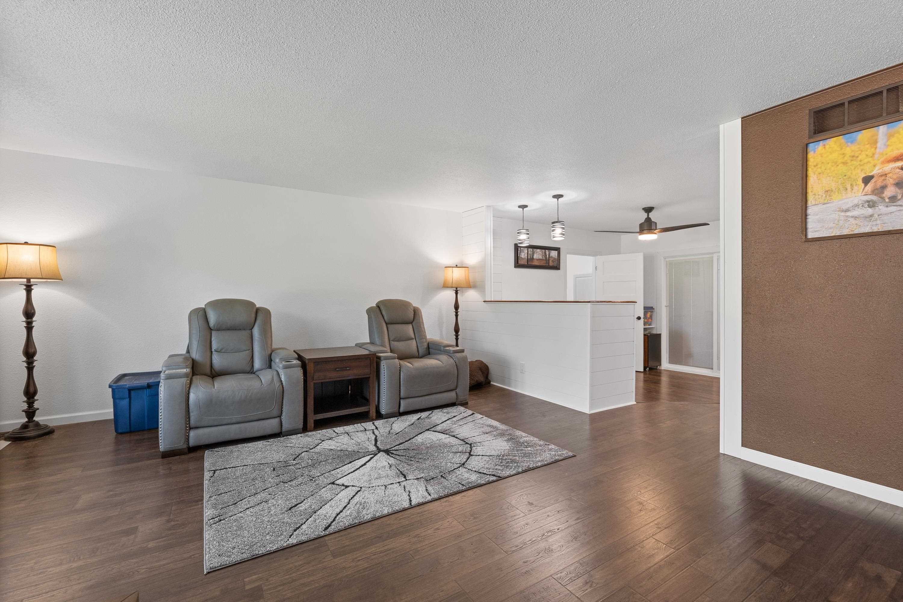 4870 Skyview Drive