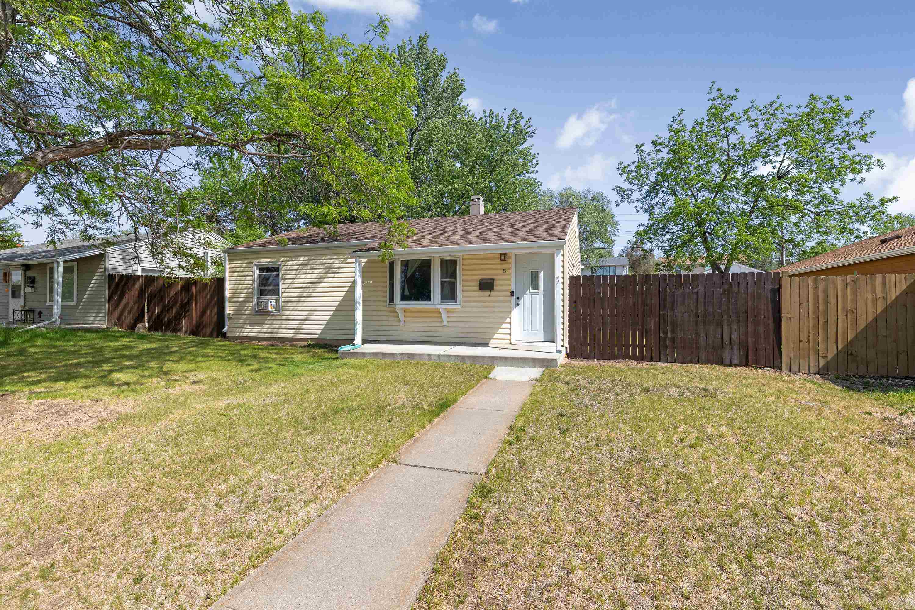 8 Saint Andrew Street
