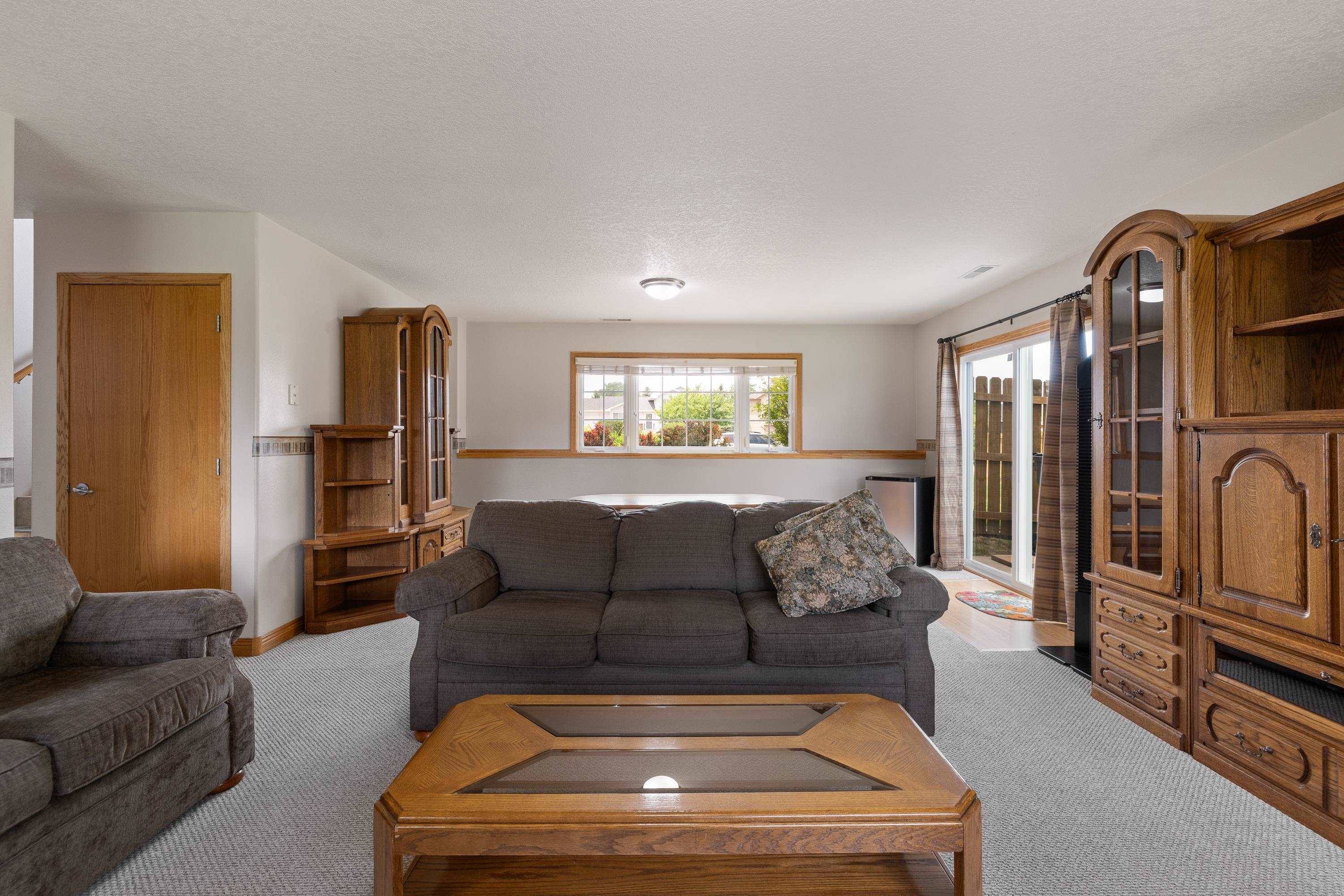 9850 Kingsbury Ct