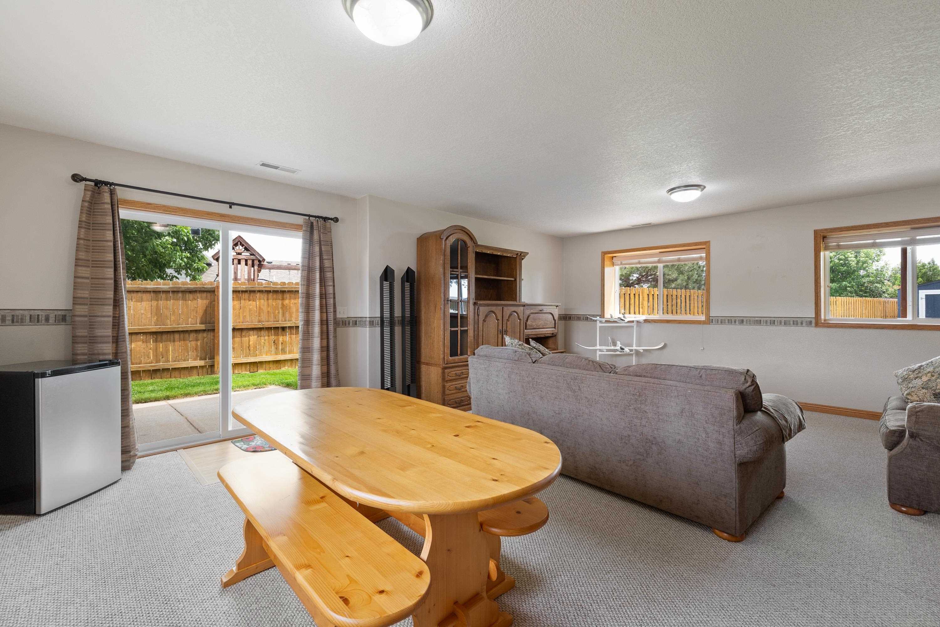 9850 Kingsbury Ct