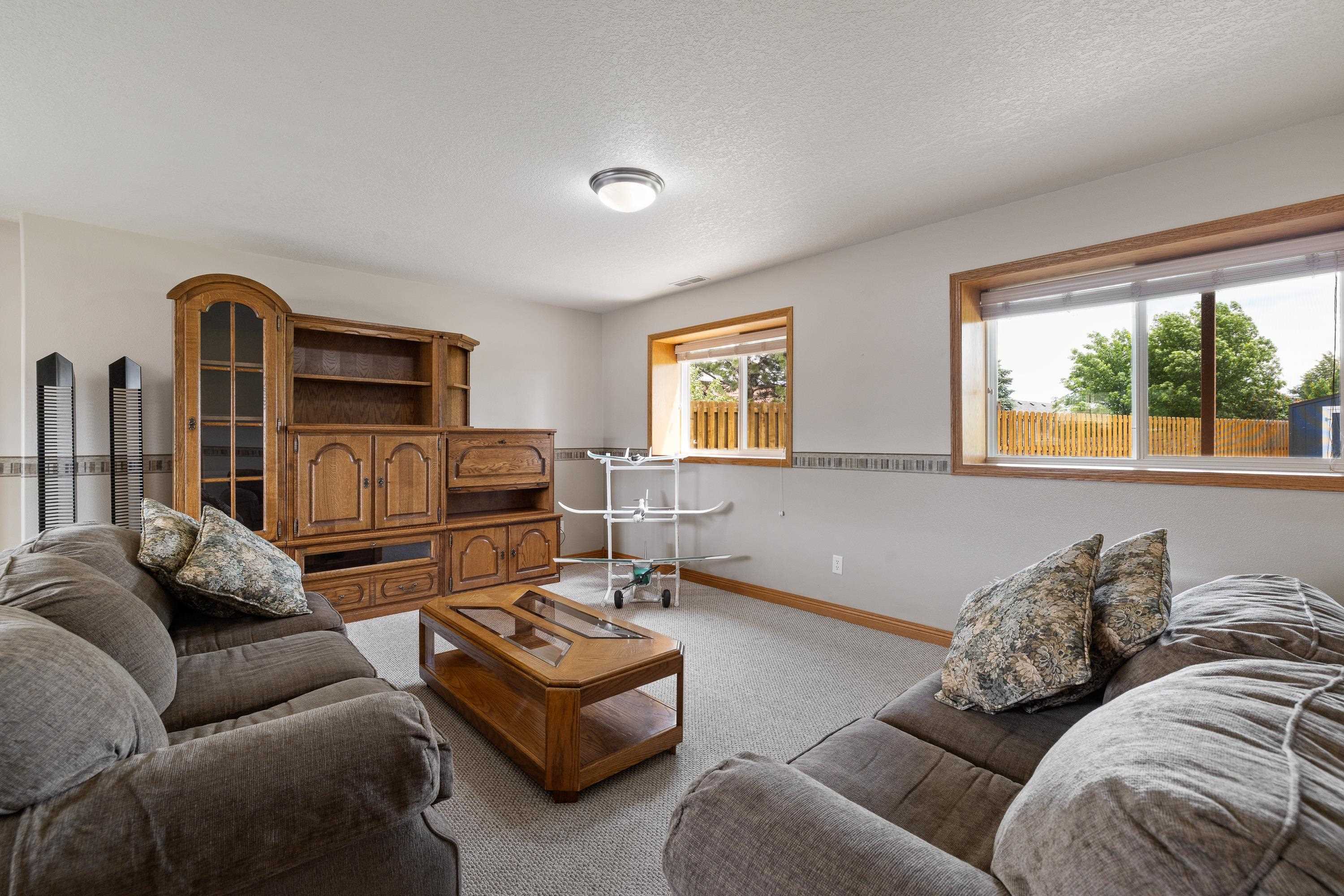 9850 Kingsbury Ct