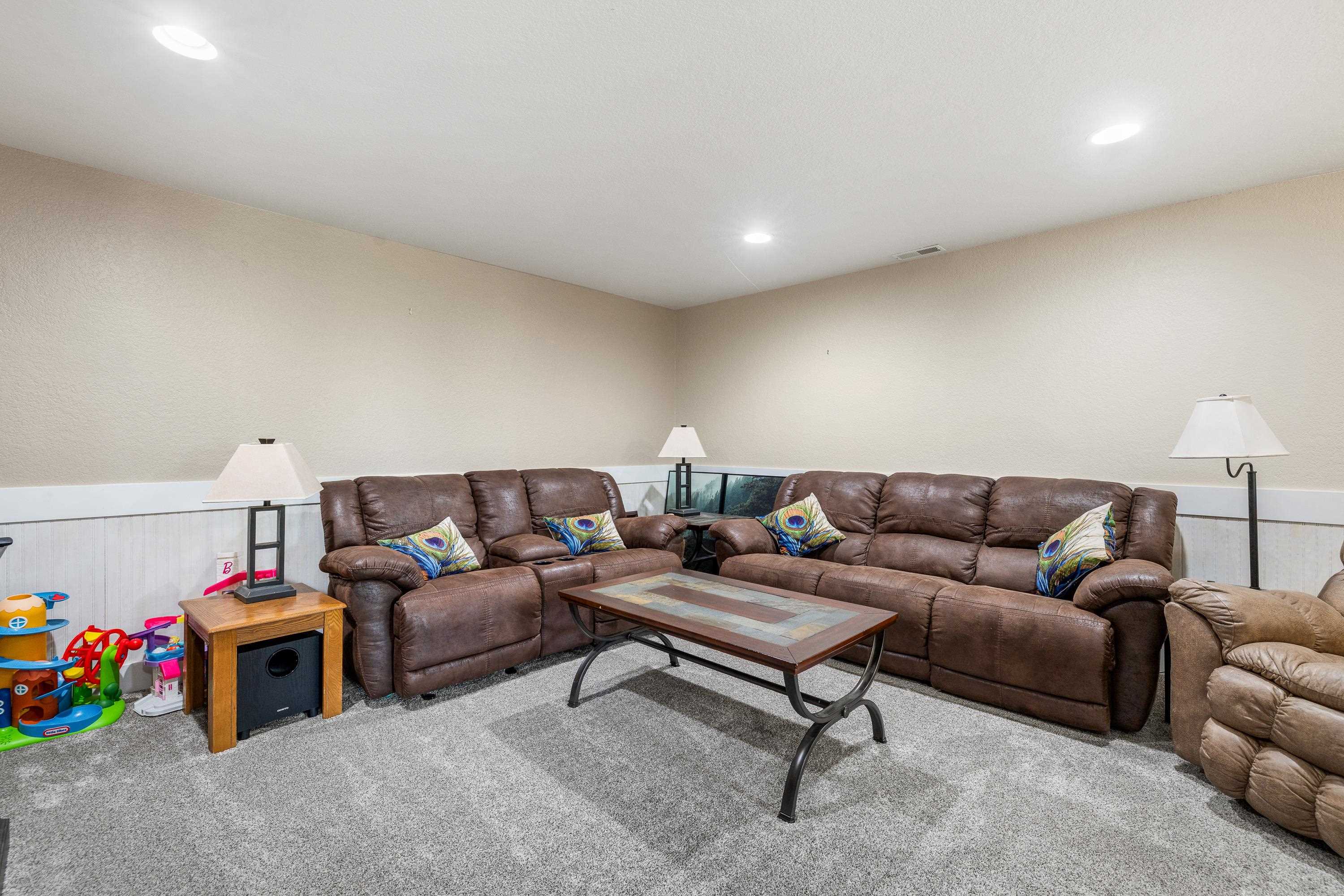 11565 Saddleback Court