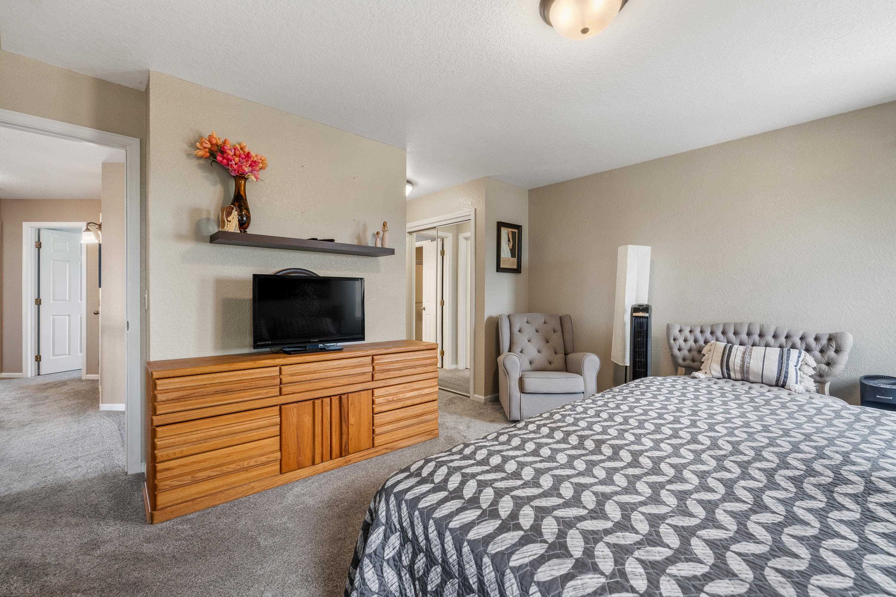 11565 Saddleback Court